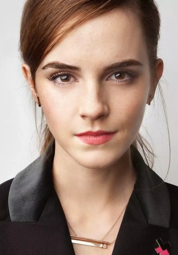 1 Hour of freeuse of Emma Watson would be a dream...