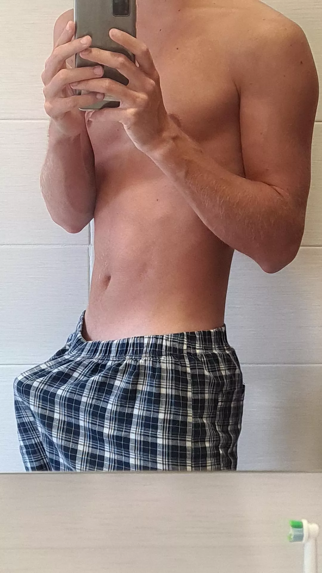 [18] do you like my pajamas?