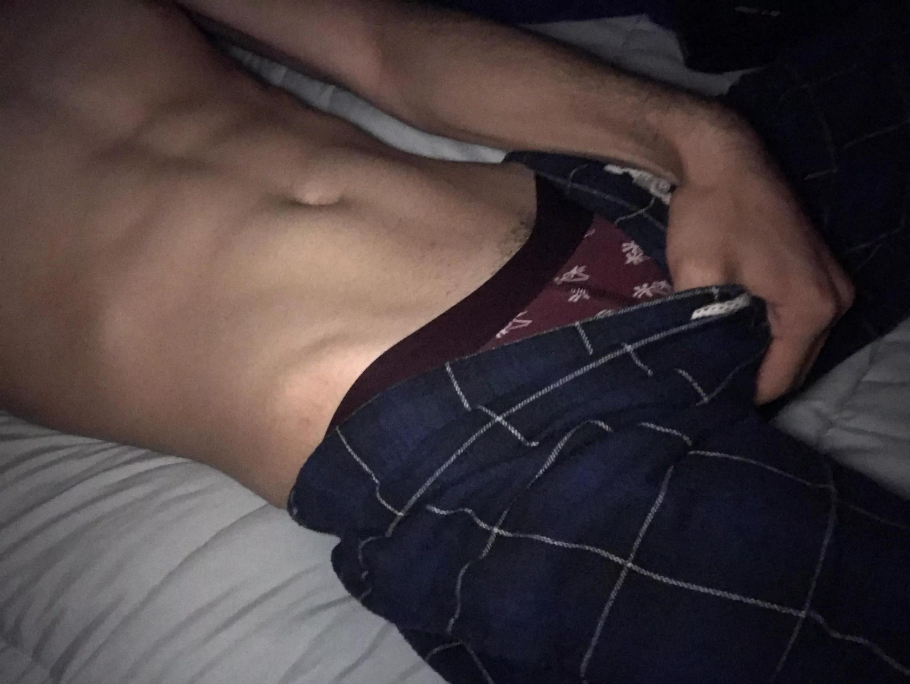 18 horny fag, dms open