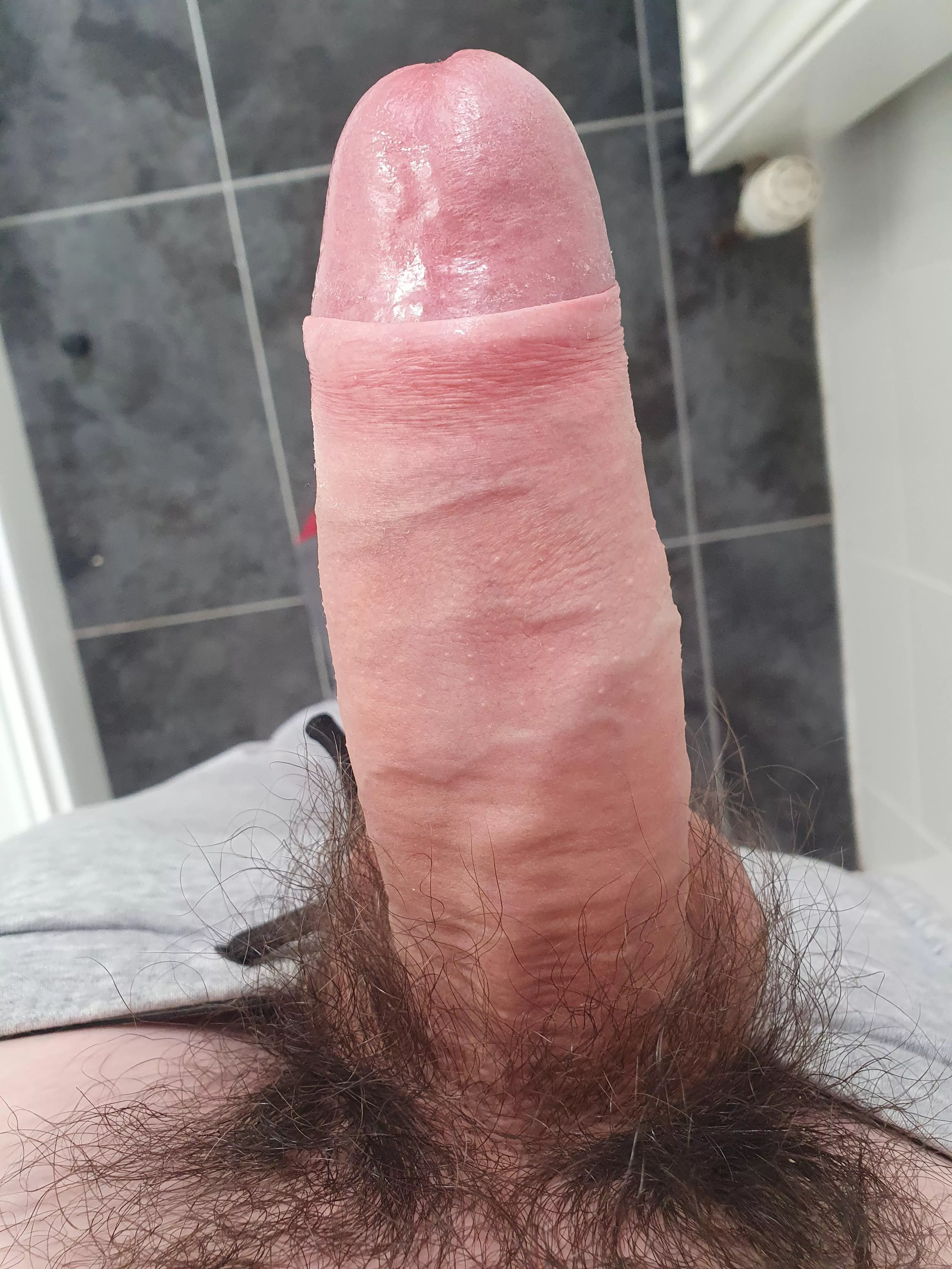 18 year old 8 incher. What do you think? Eould you suck it?