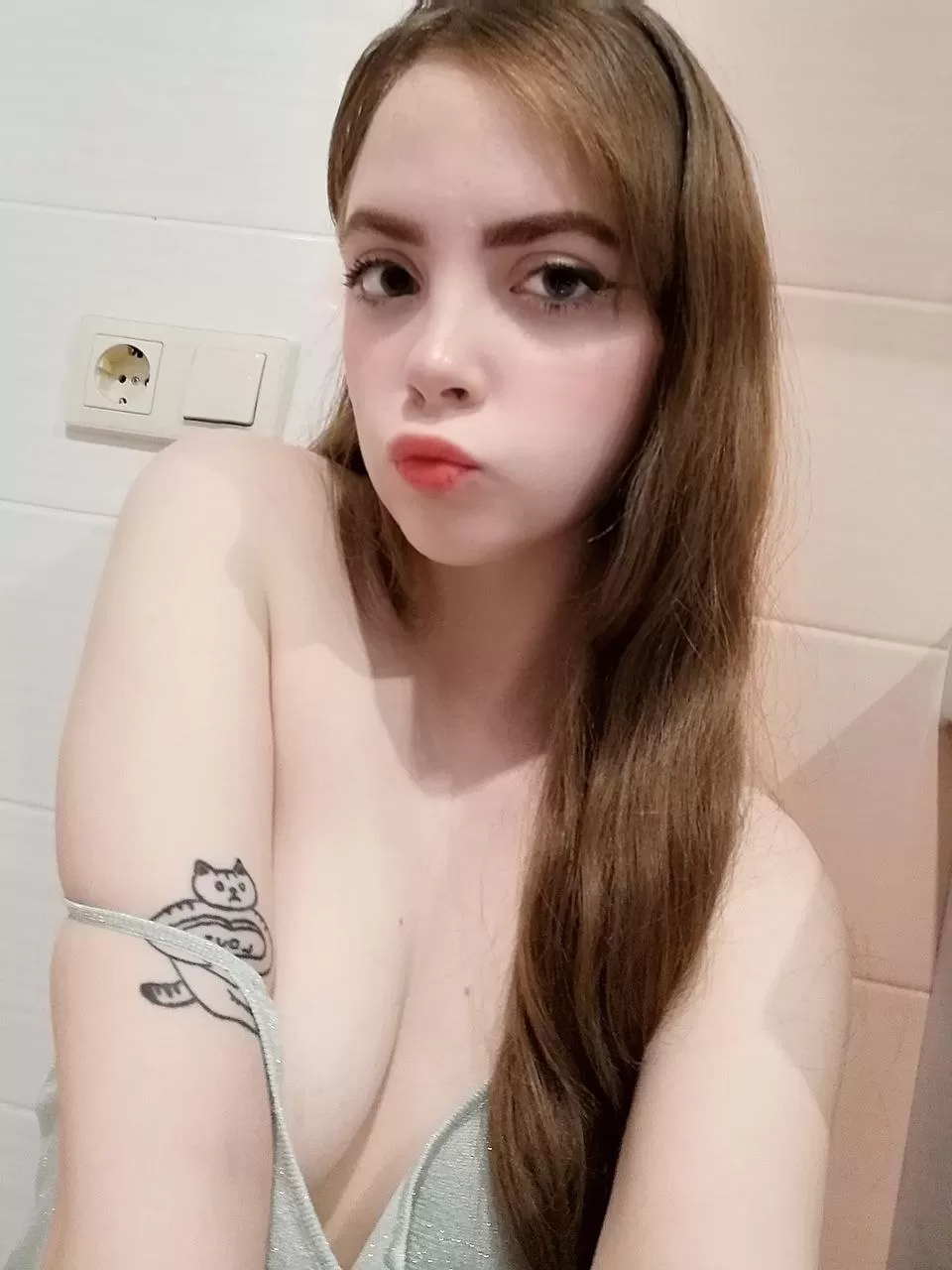 ❤️ 18 y.o College Russian Student ❤️ Wanna see all of my holes get filled?? 🔥 FREE TO JOIN 🔥 L1nk in comments 👇