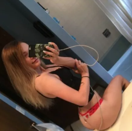 19 y.o. baddie without a daddy available for [gfe] [sext] [cam] dick [rate]s 🥵 [fet]ish friendly ❤️‍🩹❤️‍🔥[customs] [premades] I'M READY!!! 💦💦💦🥵 DM me or KIK charlotte22800