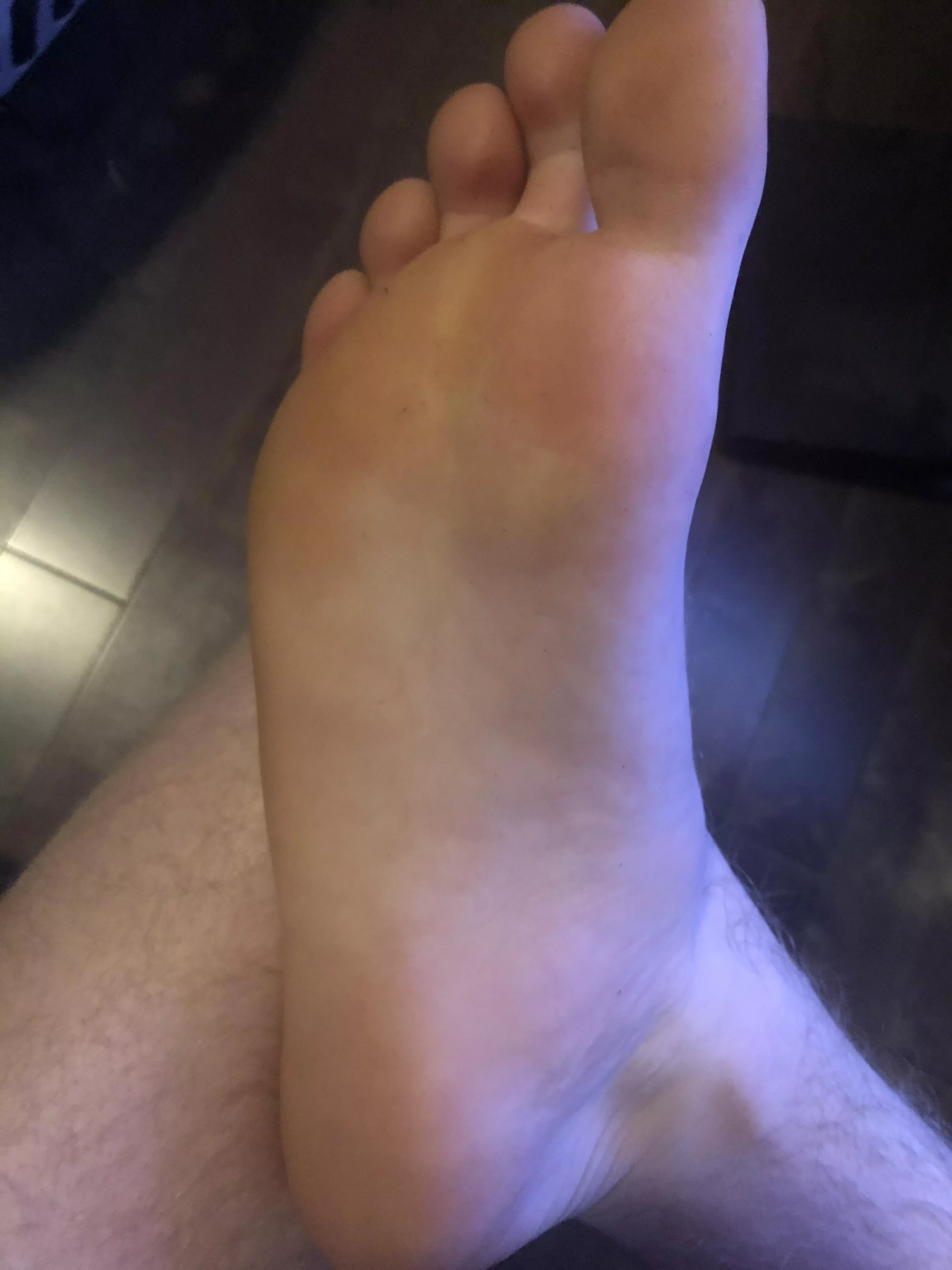 19m, make me your foot slave, love being degraded and praised, snap: @j_doe6839