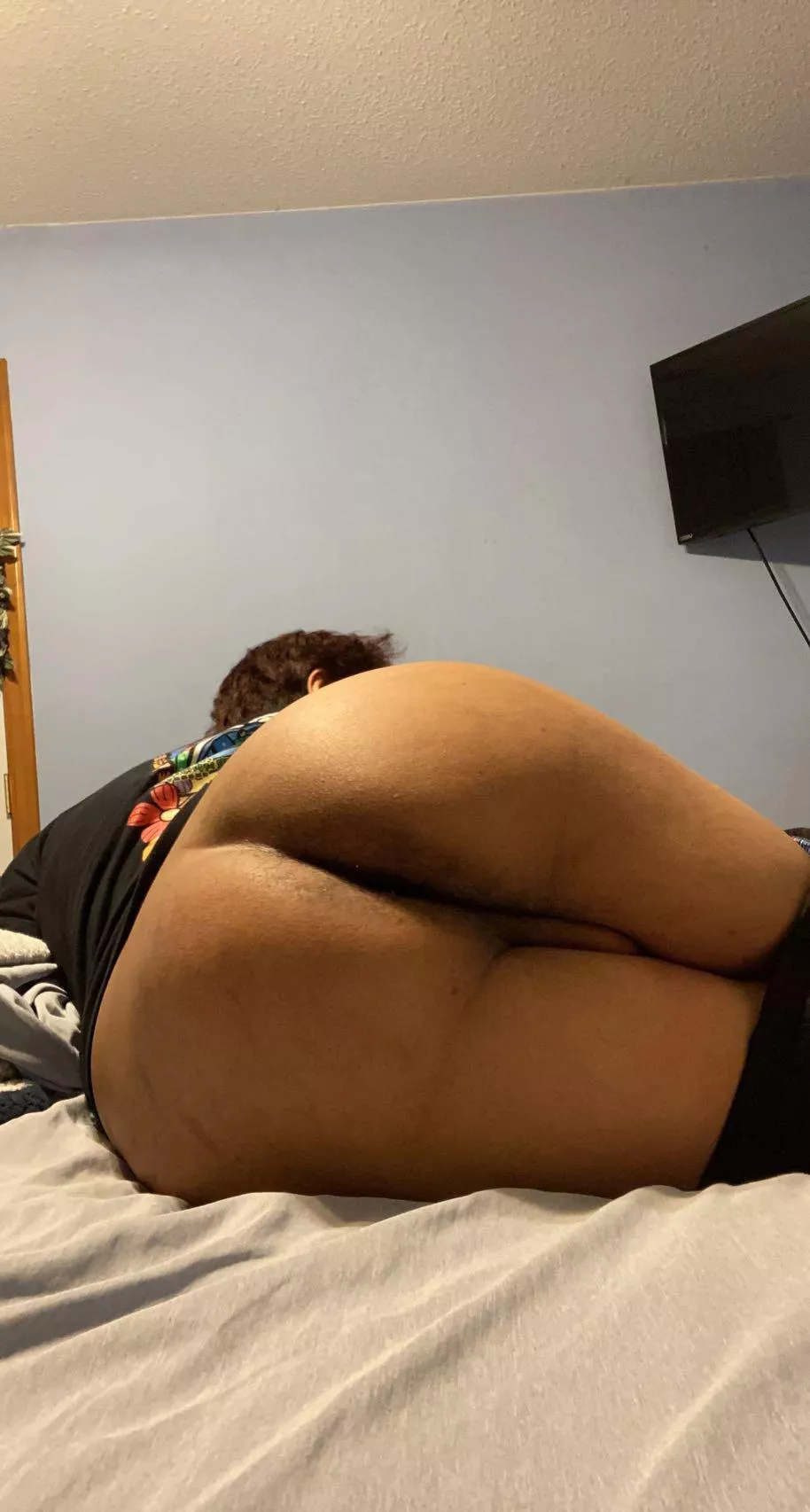 19yo fat filipino ass. come fuck me im sad.