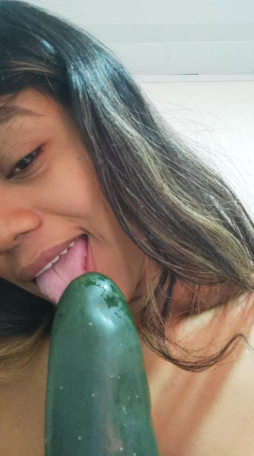 20 [F4M] It is very delicious to penetrate my pussy with the cucumber, it takes me to the clouds