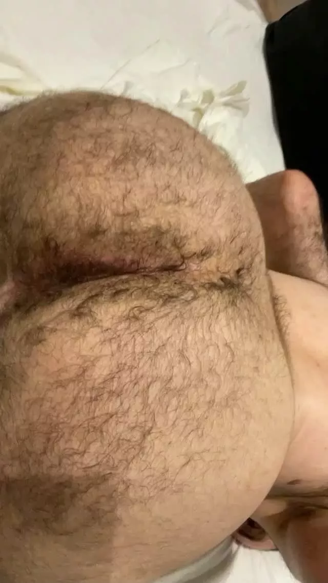 20 hairy ass here my insta : samwould298