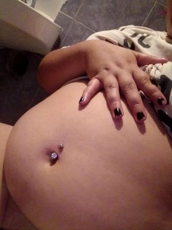 🌌 20$ stuffings , bloating , inflation . 10 min 🌌25$ with long belly play and topples. 15 min 🌌30$ nudes. 20 mins