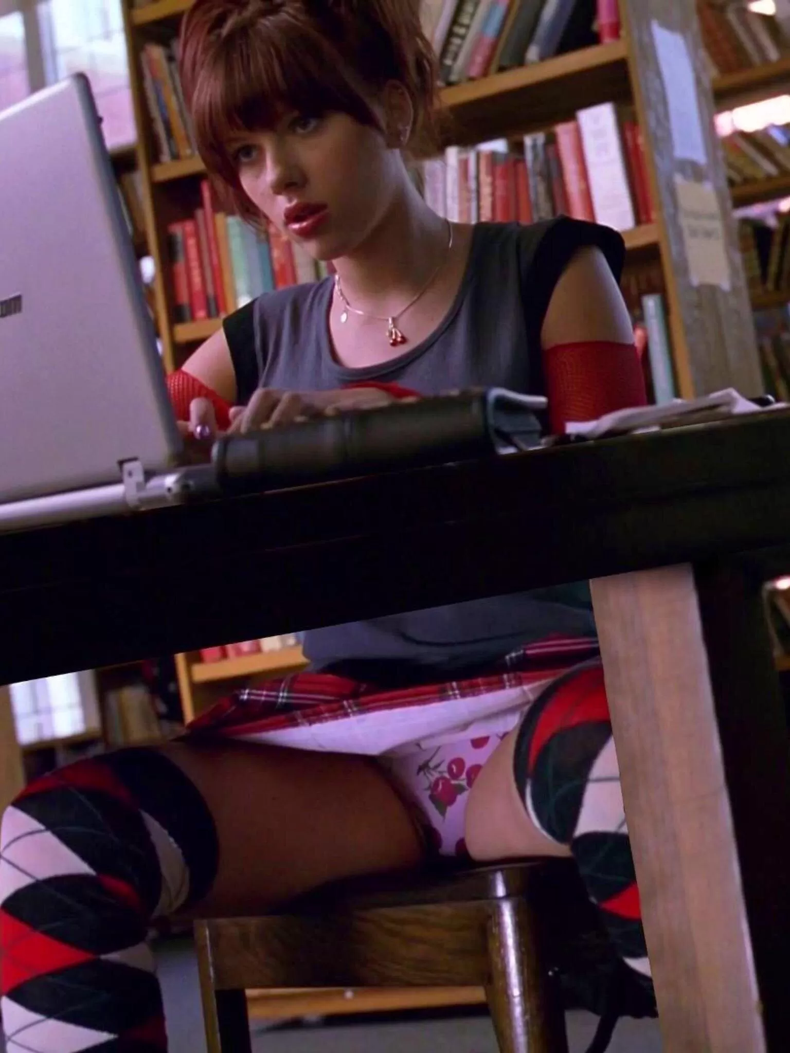 (2004) 19yo Scarlett Johansson in cherry print panties