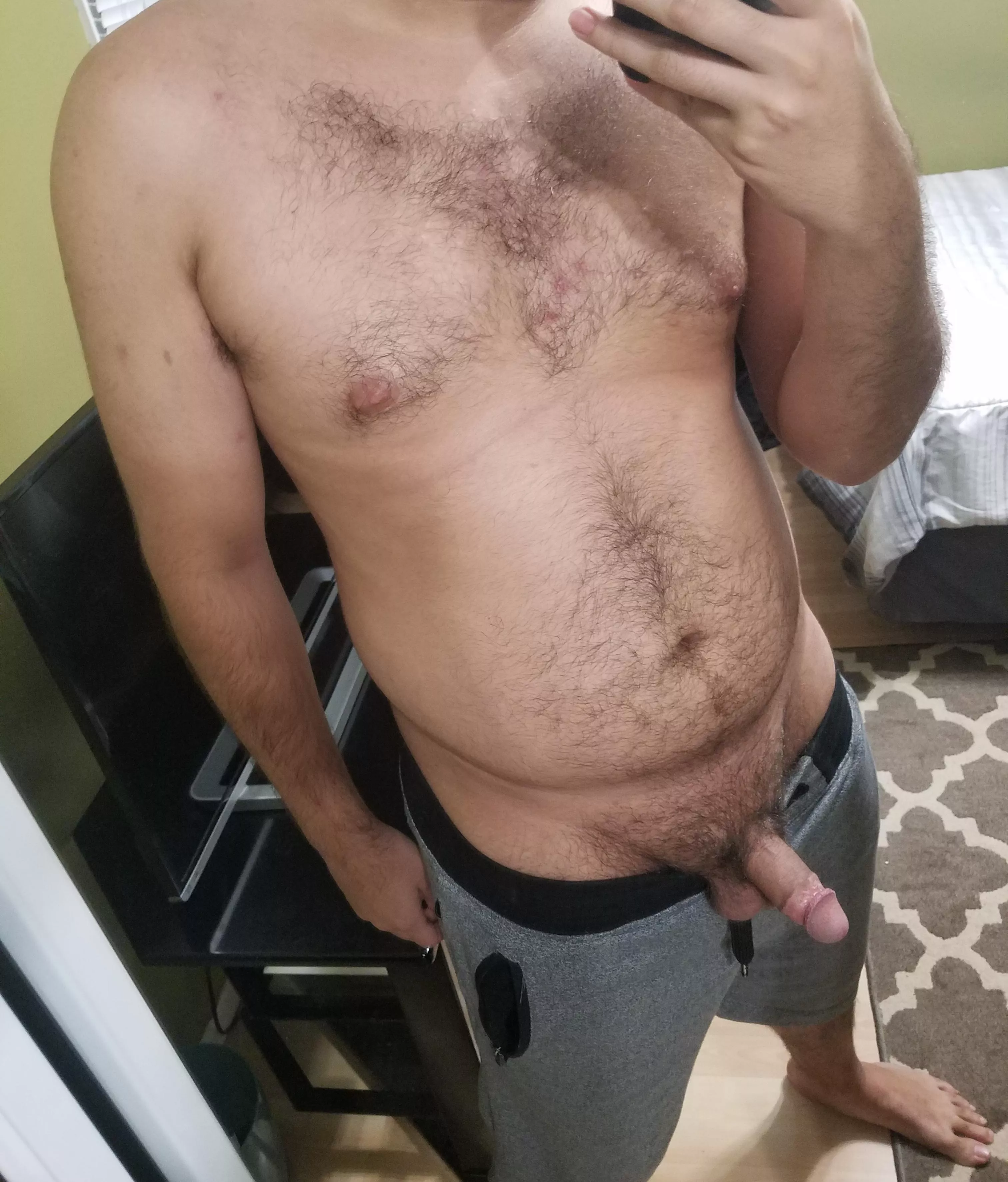 21 Latino Cub here! First ever photo! 😘