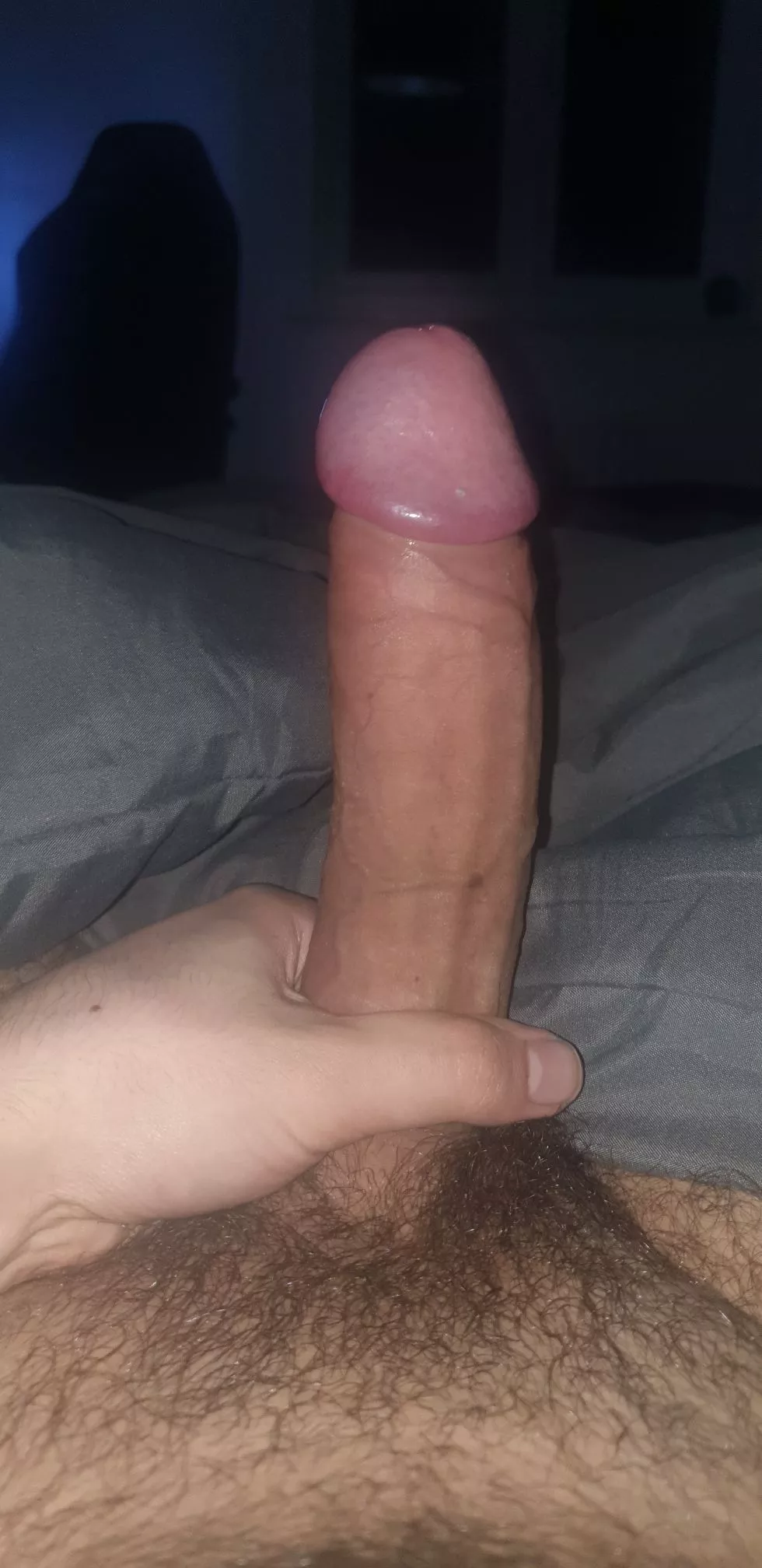 21 [M] - This picture really made me feel good about my cock, never really had anyone rate it before but would love you to have a look 🥺