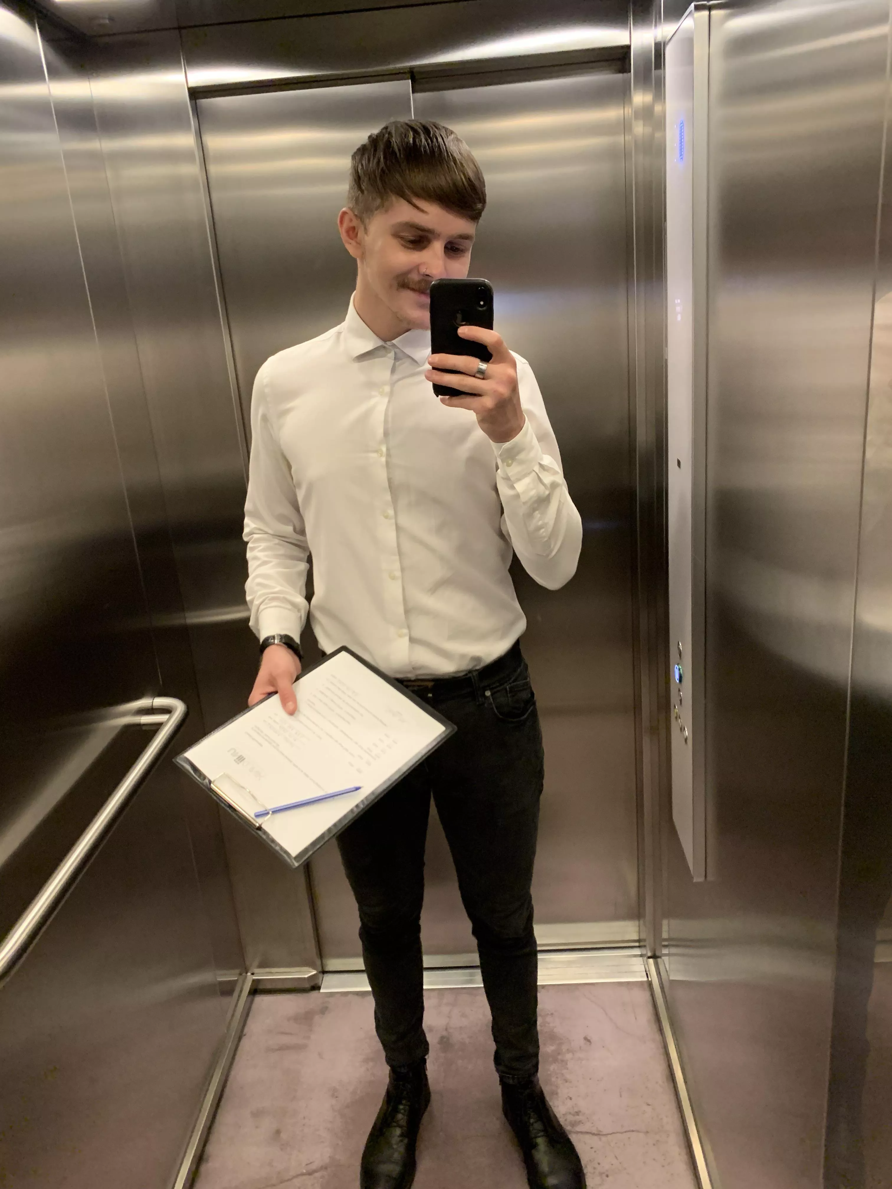 23M, first day of my new job super excited yaaayâ˜ºï¸ please take a look at my profileðŸ˜˜ðŸ¥°