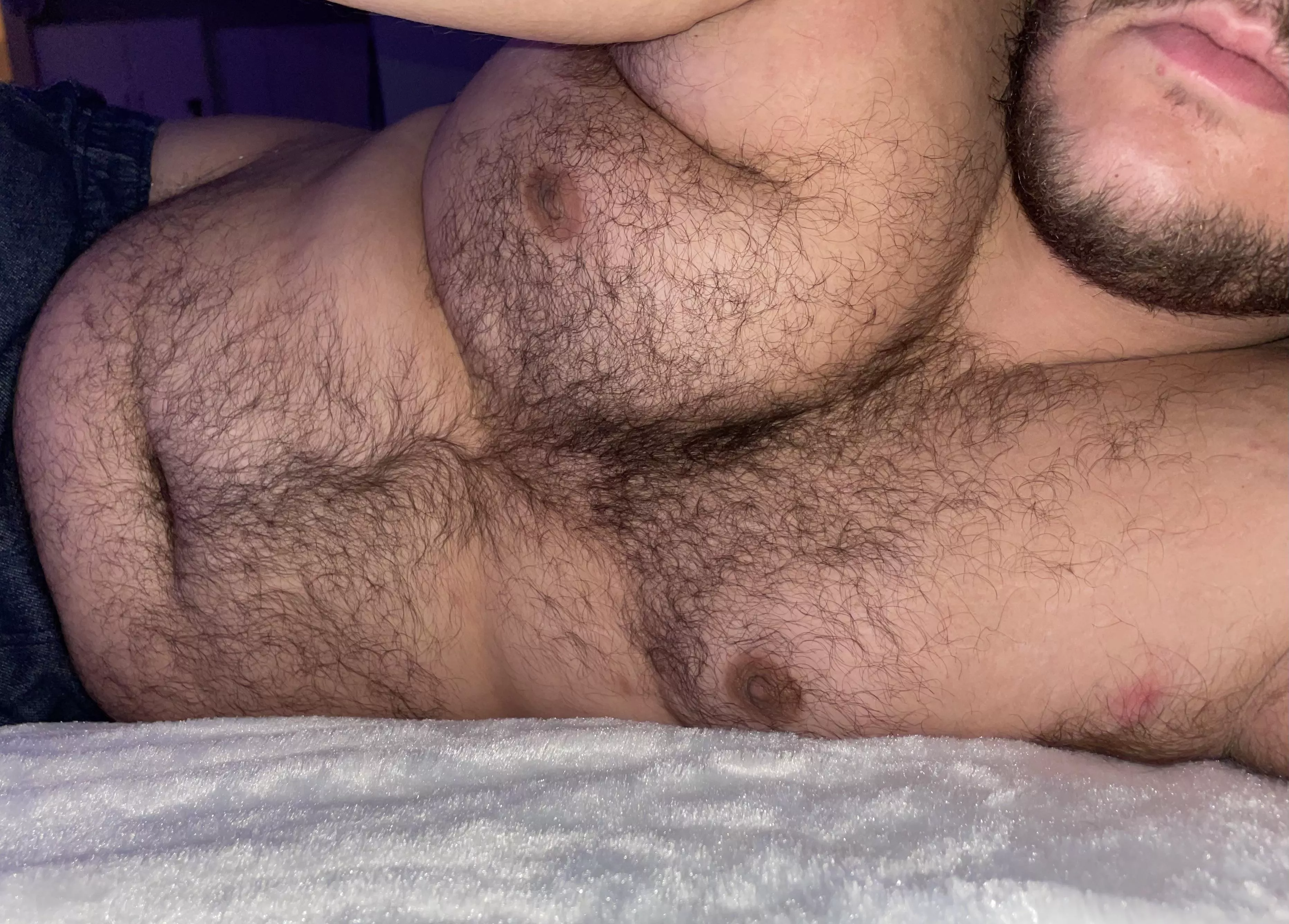 [25] Dad bod is in full force