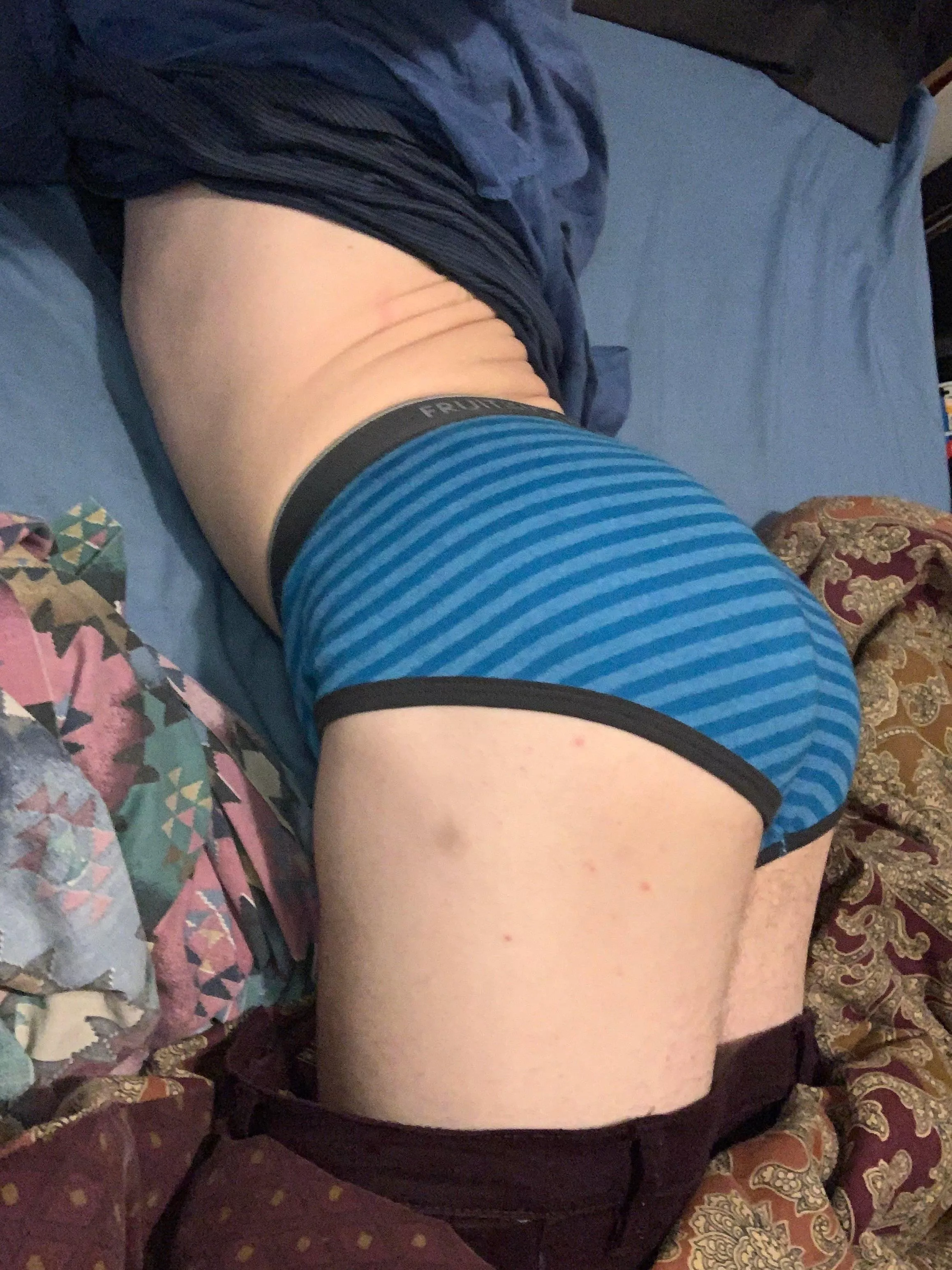 25, OC Message me if you want a private call with me lol. Iâ€™m real and have no following. Need a friendly dom daddy to compliment my butt hahah