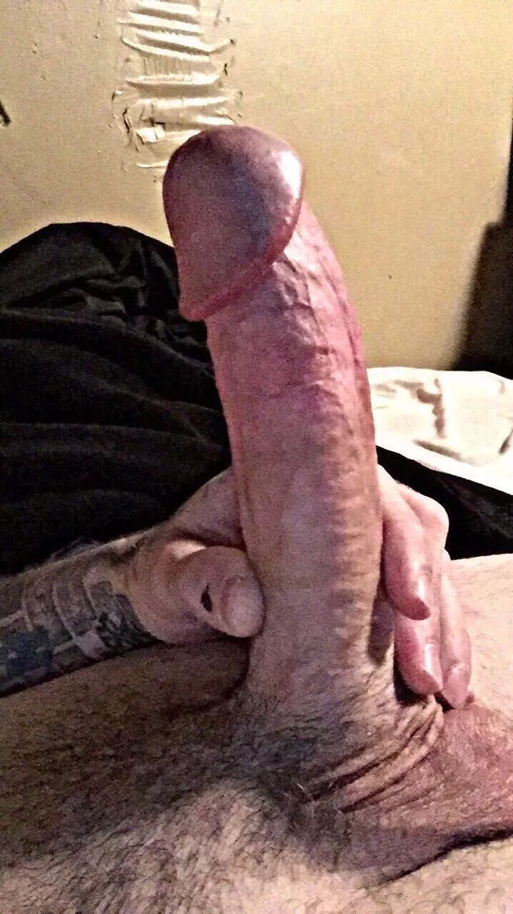 (27) dicks so big it’ll make your jaw drop (;