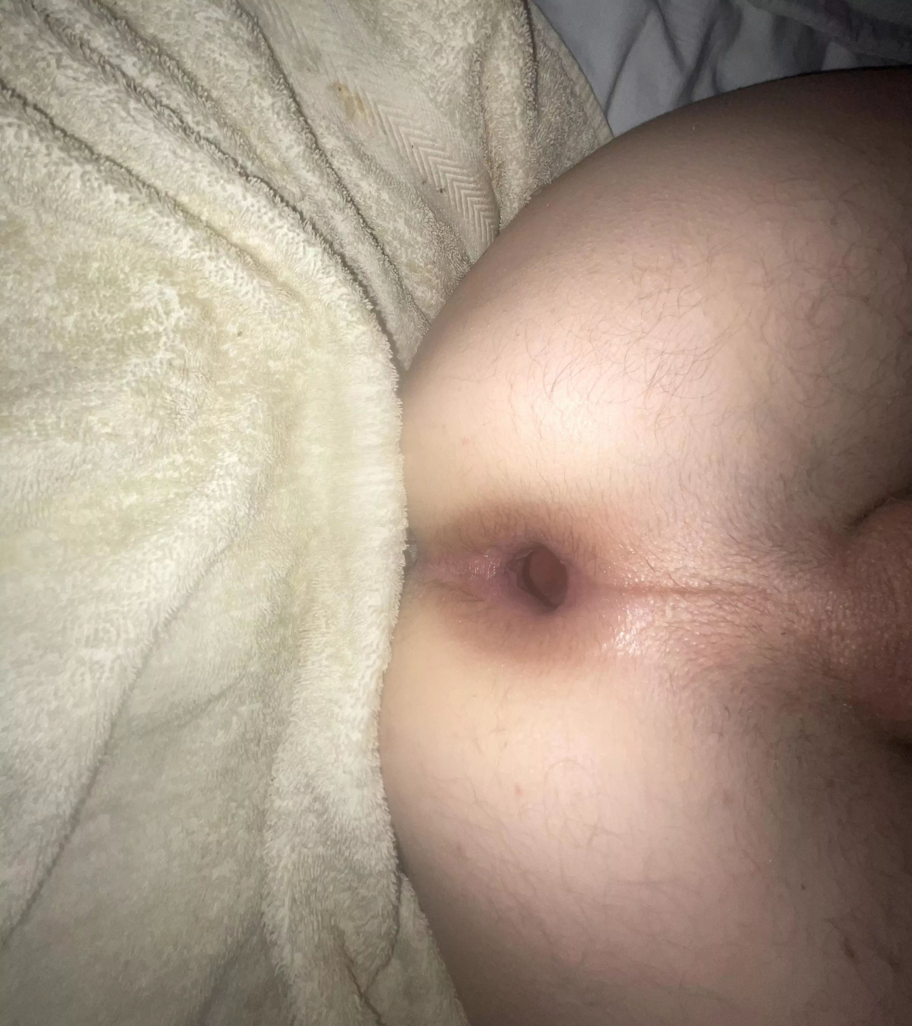 [27] My gaping hole is waiting to get filled, what are you doing first?ðŸ˜ˆ