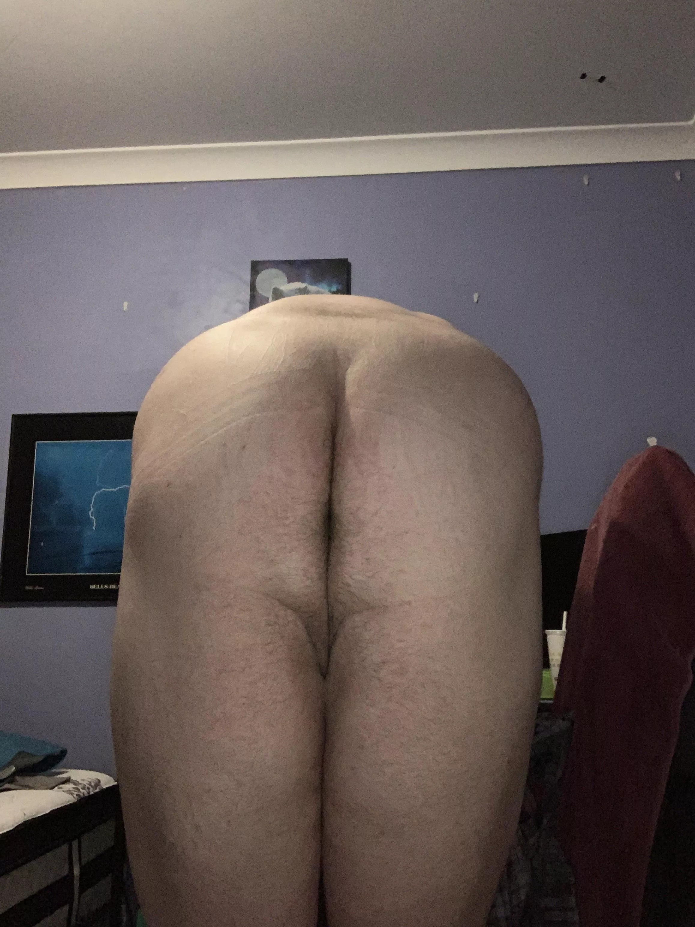 27 year old chubby guy. Chasers dm me what you would do if you saw me bent over like this.