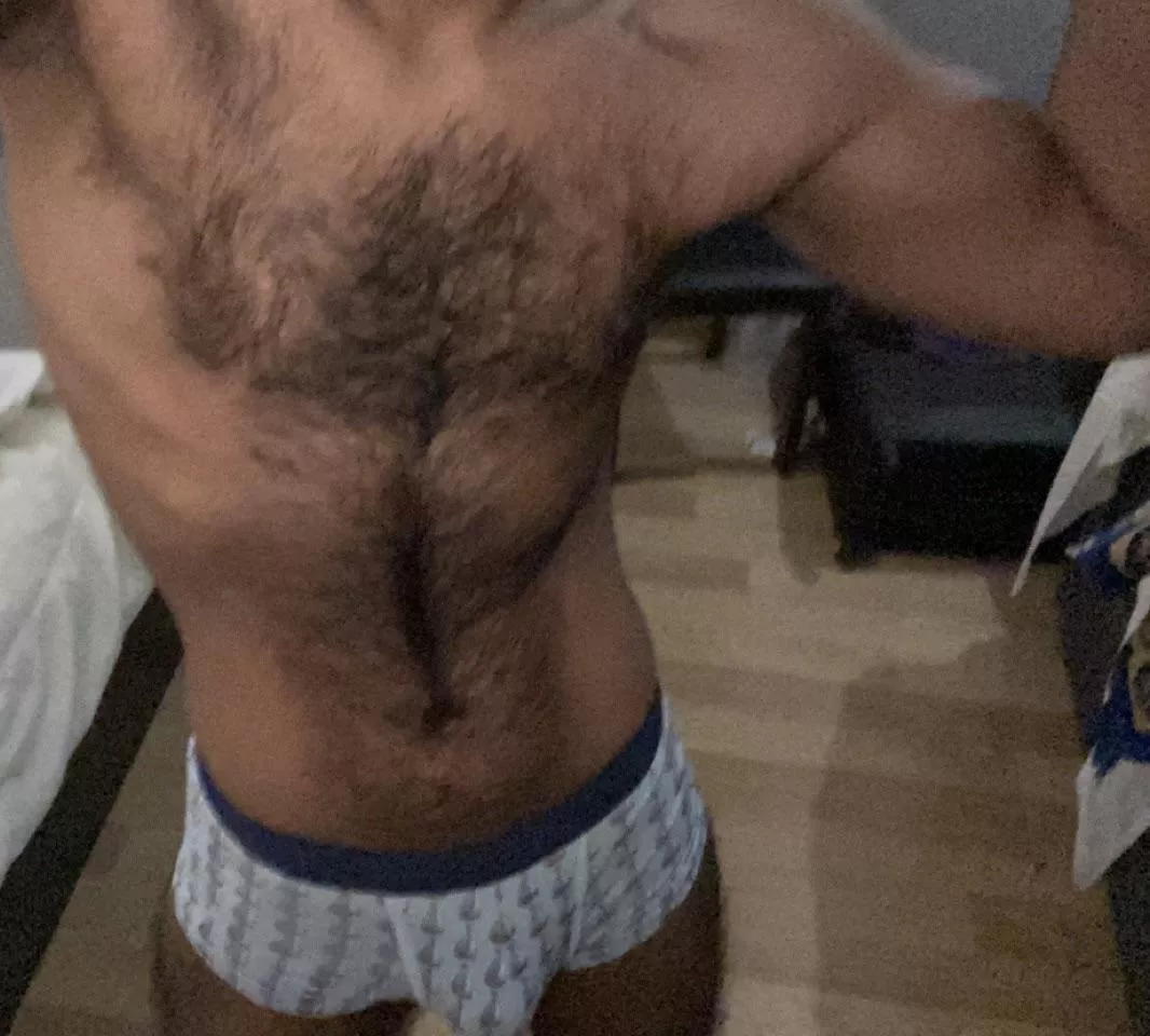 28 dom top for manly looking/acting slaves into role playing and any strange fantasy kik Rahaf_1475756