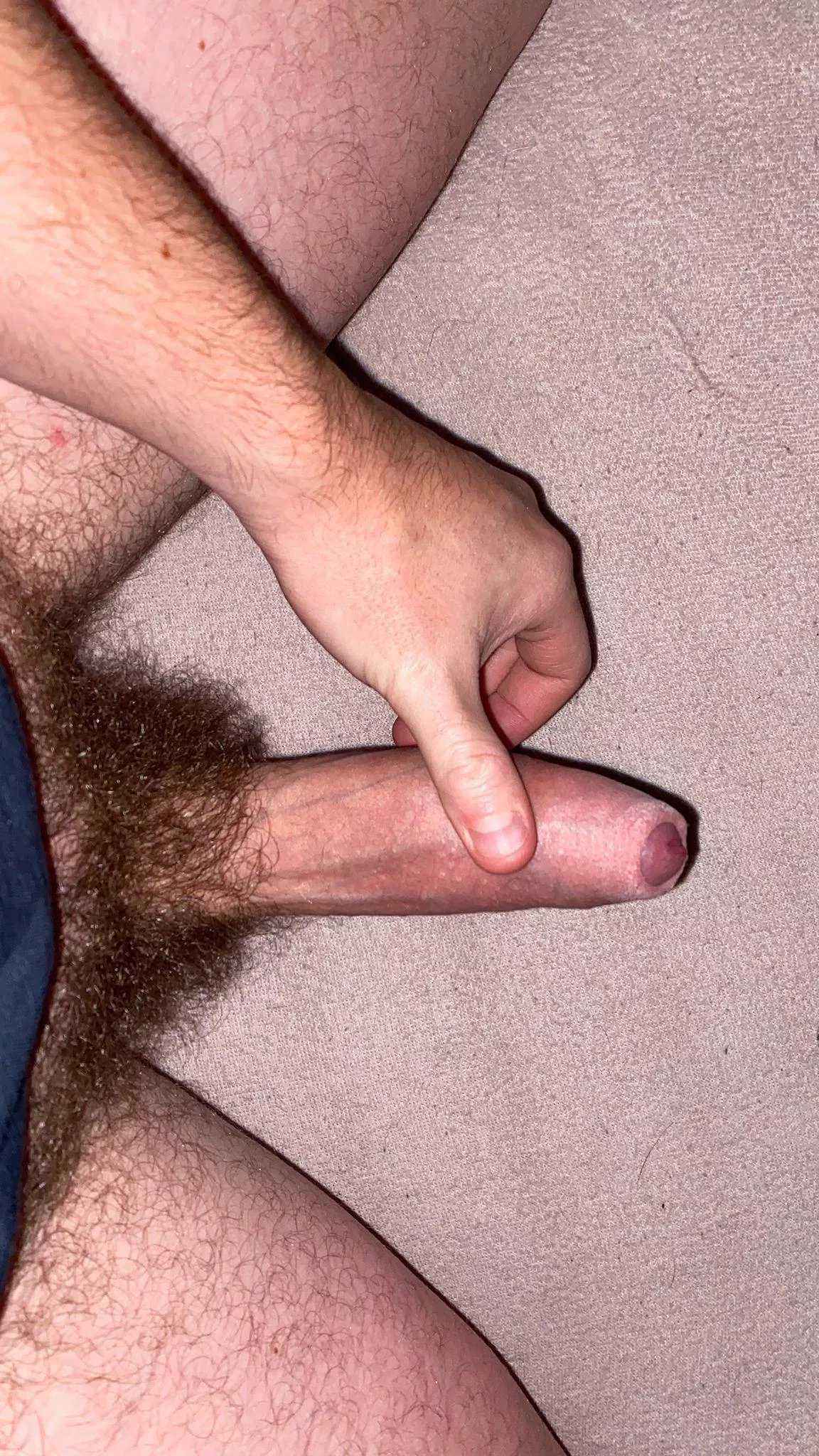 28 m/ looking for hairy dick wank buddy with ONLY !! untrimmed natural bush the hairier you are the better and with FACE snap: marc.boy23 😁