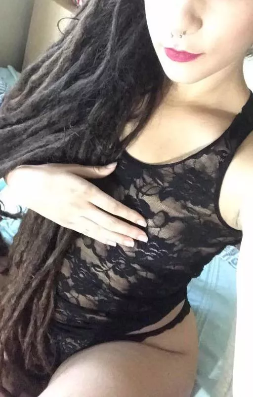 28F Fort Pierce. Port St. Lucie. Latina size queen looking for a hung stud to rough me up in front of my man