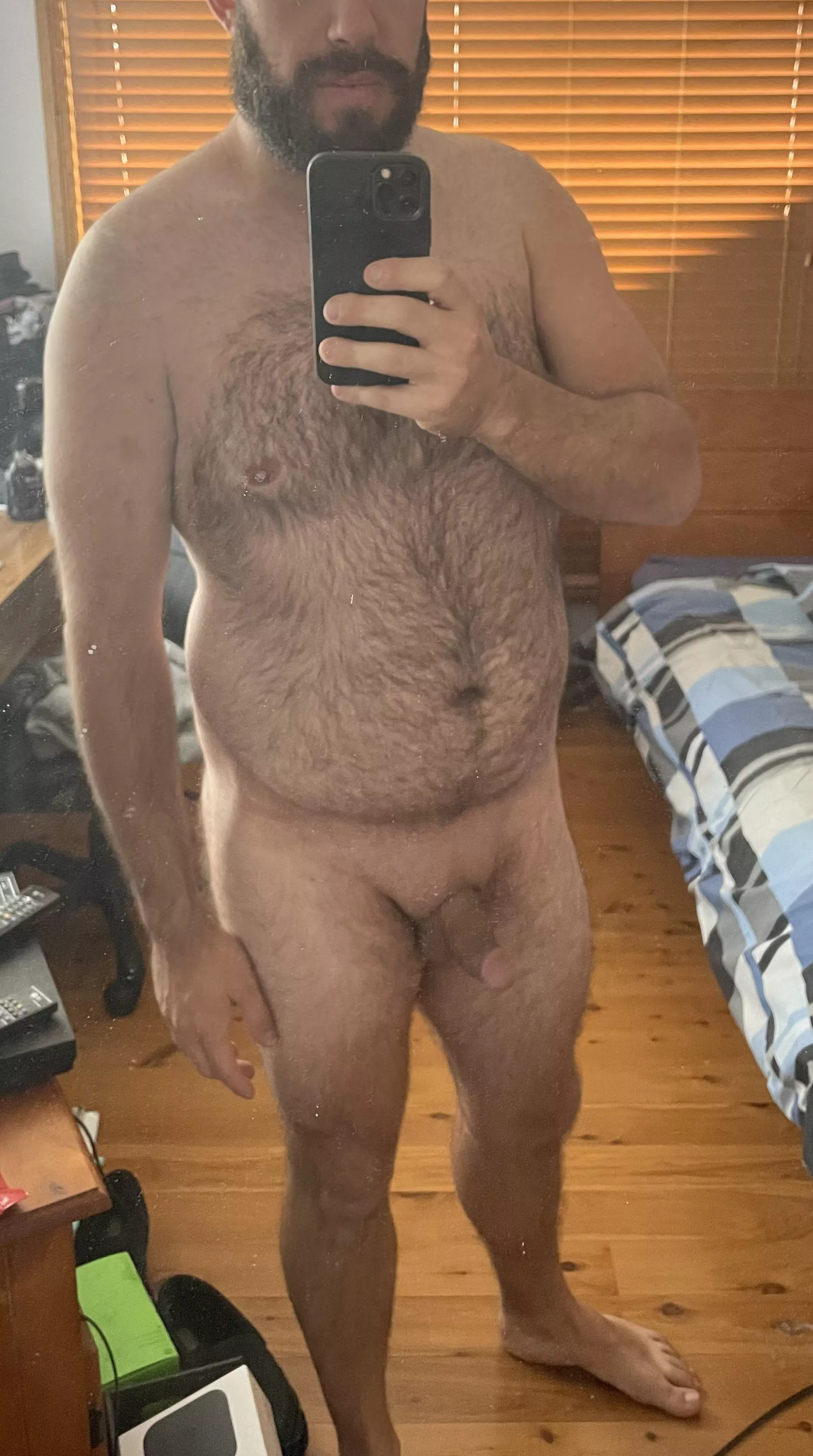 29 Aussie bi bear, horny af. Tell me what you think, DM open