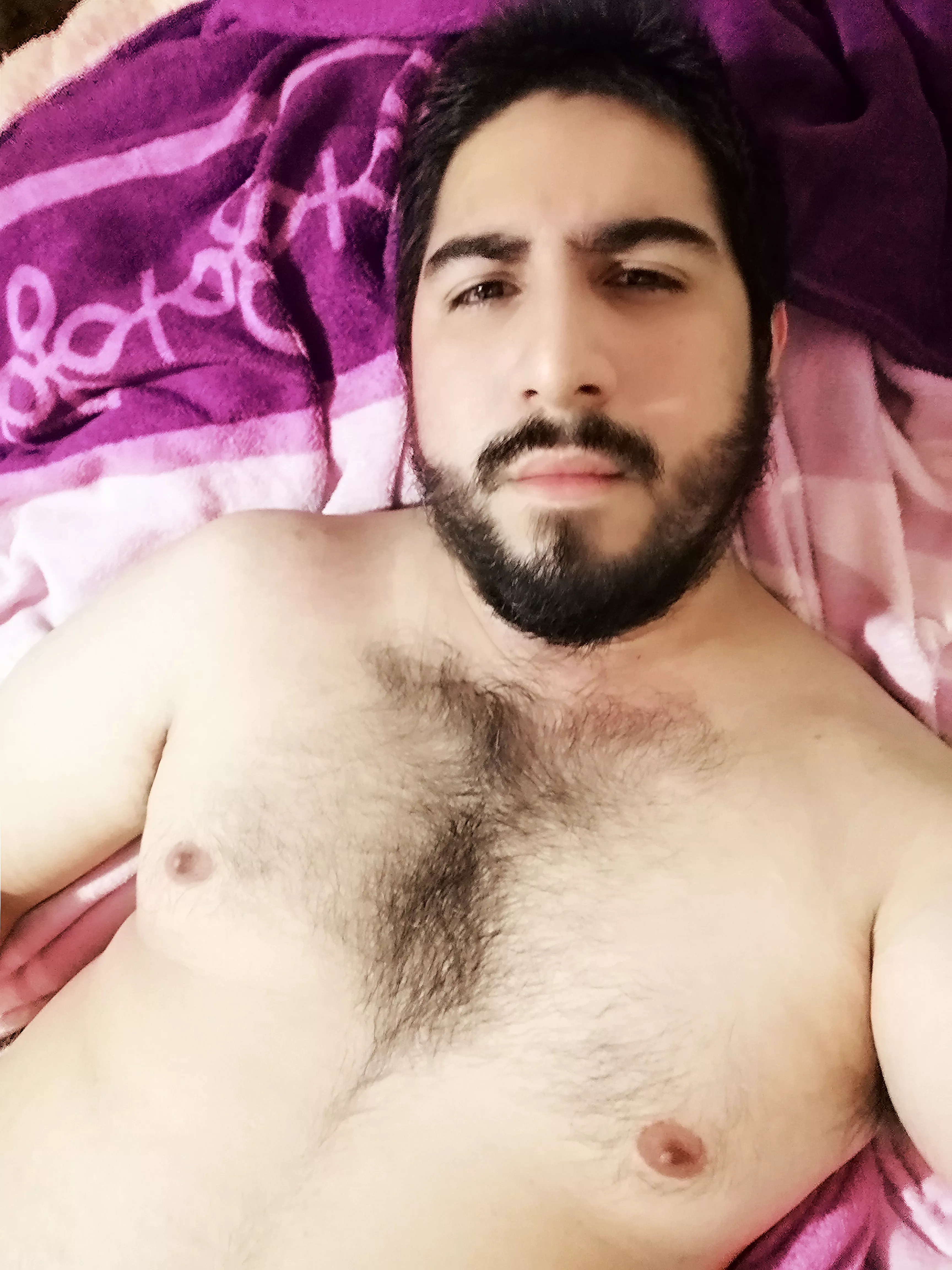 29M vers bottom looking for a relationship with a hairy dude 🤗