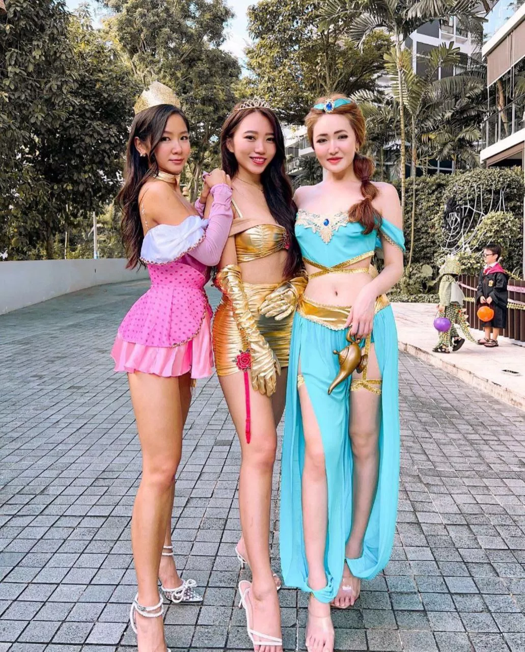 [3] Disney princesses