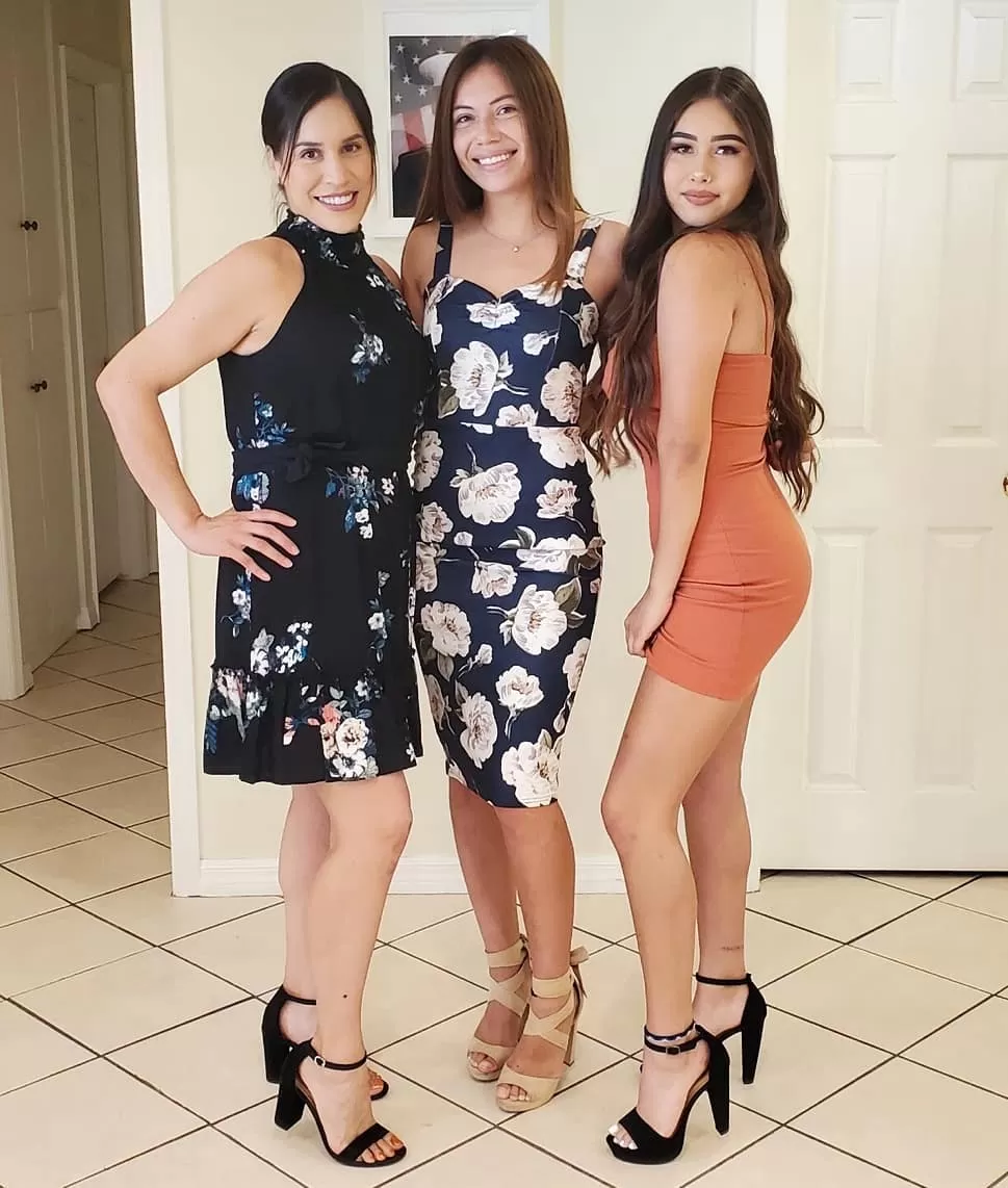 [3] Mom and daughters. Who are you taking for fun?