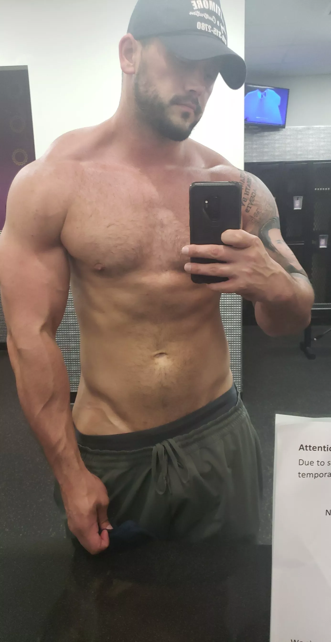 31 ;) fitness and minimal chest hair