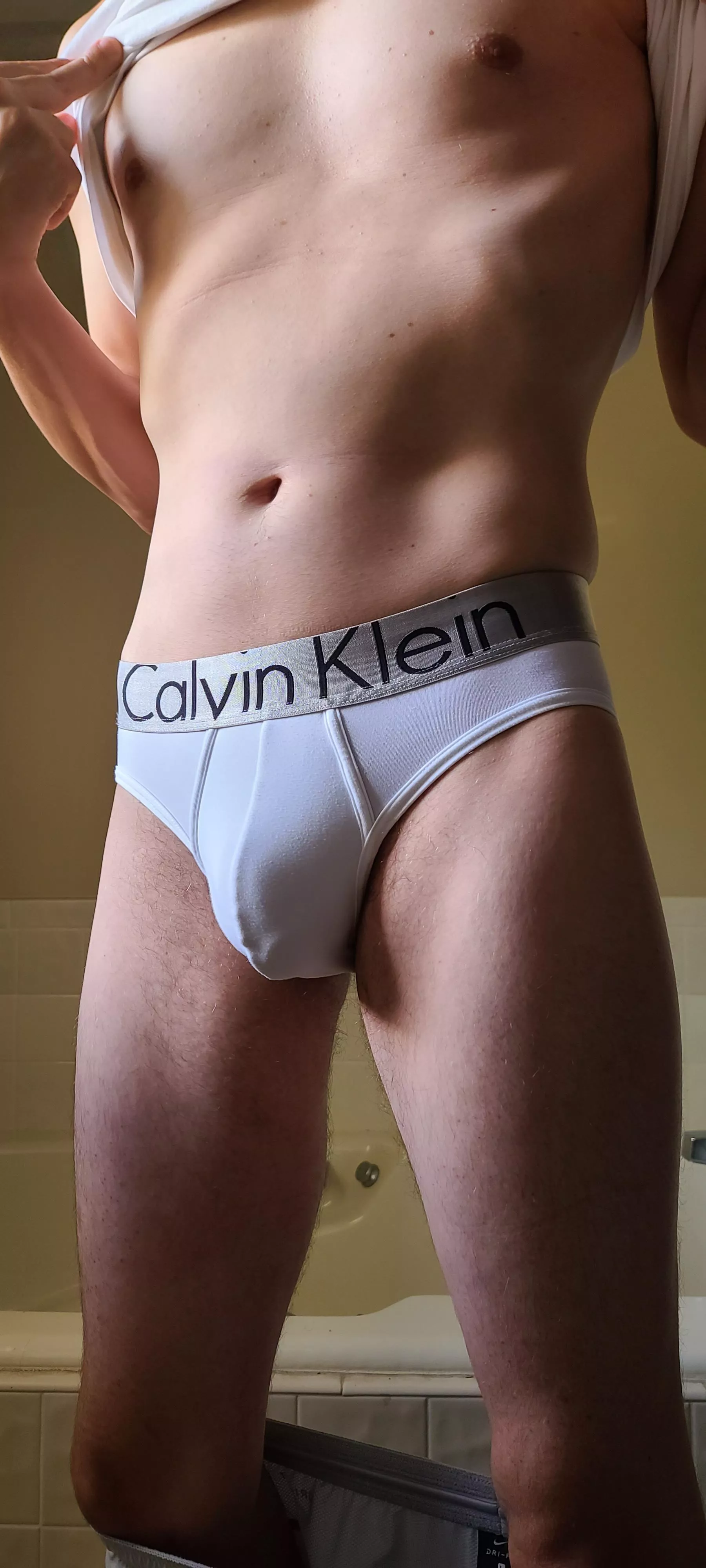 32 in briefs