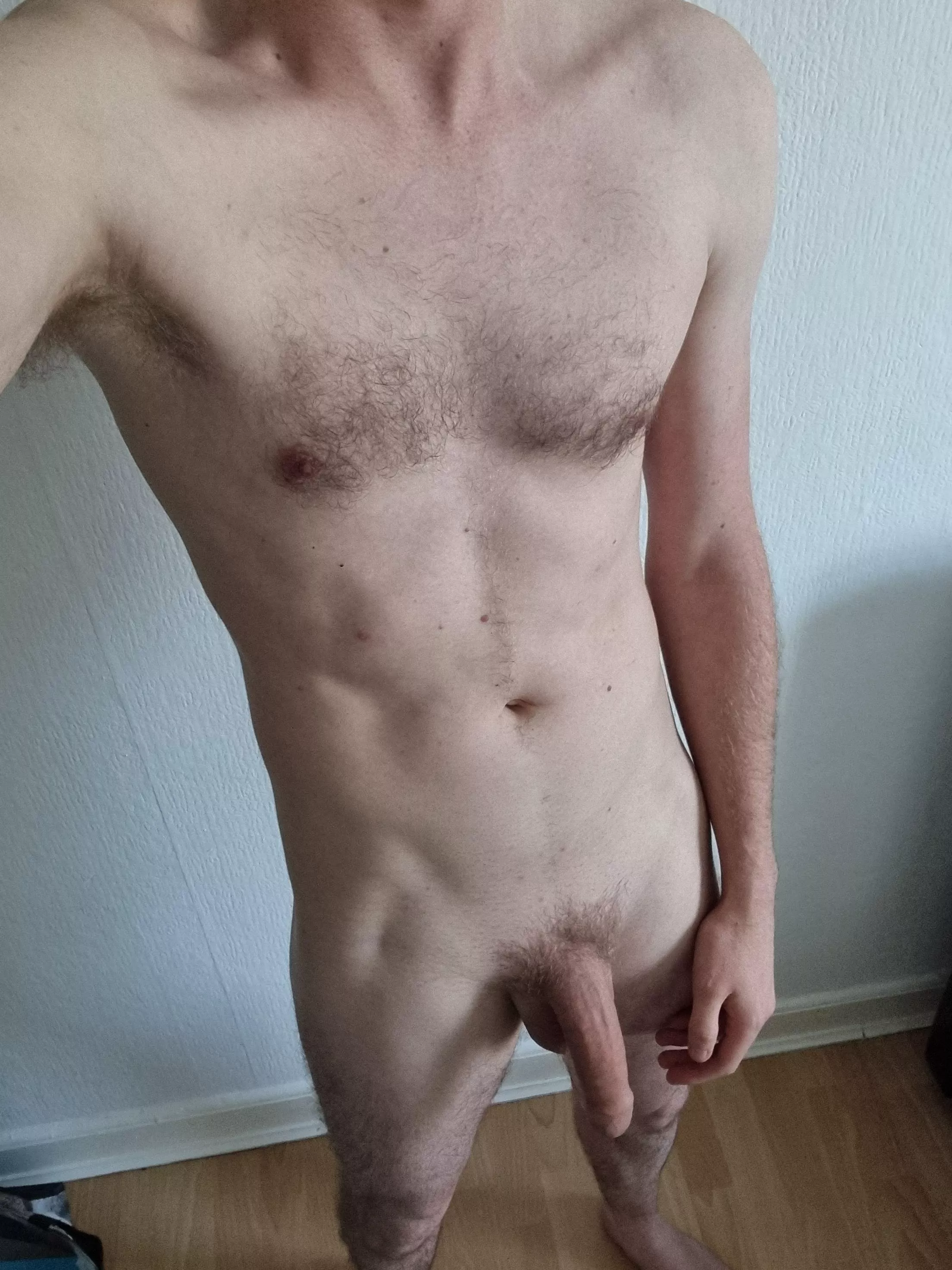 33 63Kg 180cm. Feel too skinny and potn culture ruined my confidence in my penis