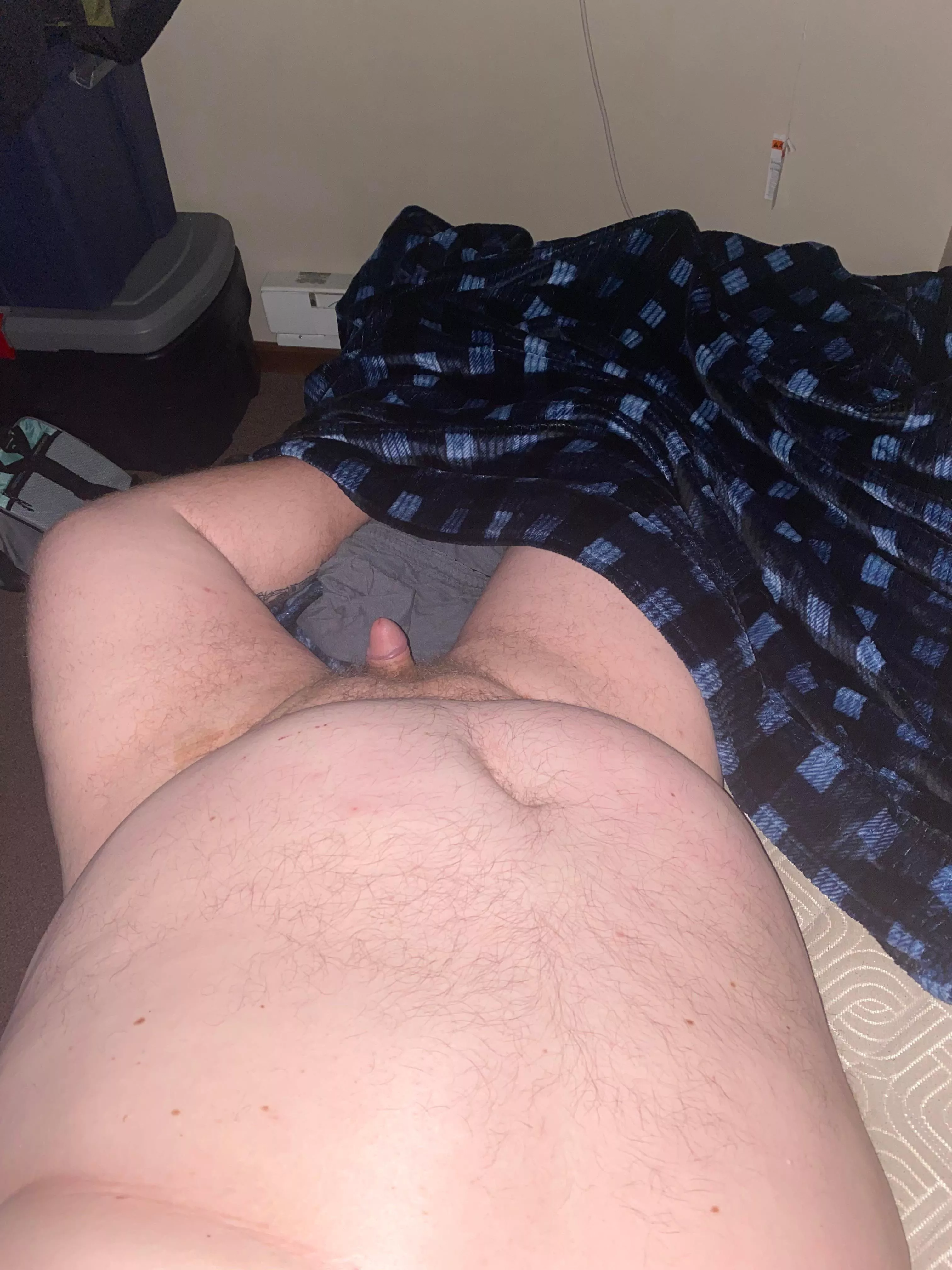 [33] am I too big dms open