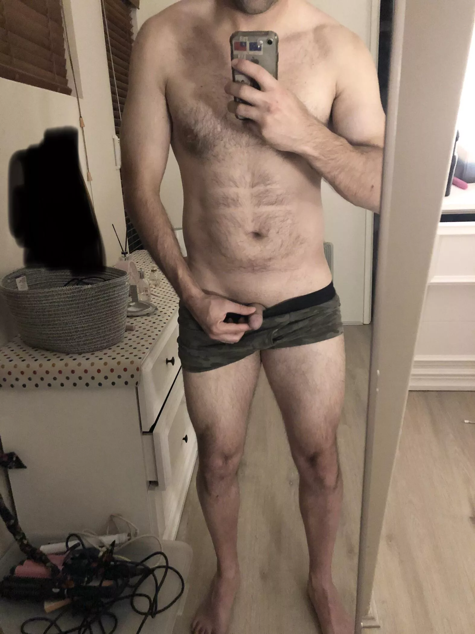 [33] Ladies message me if you like teasing small dicks and want to have a good laugh