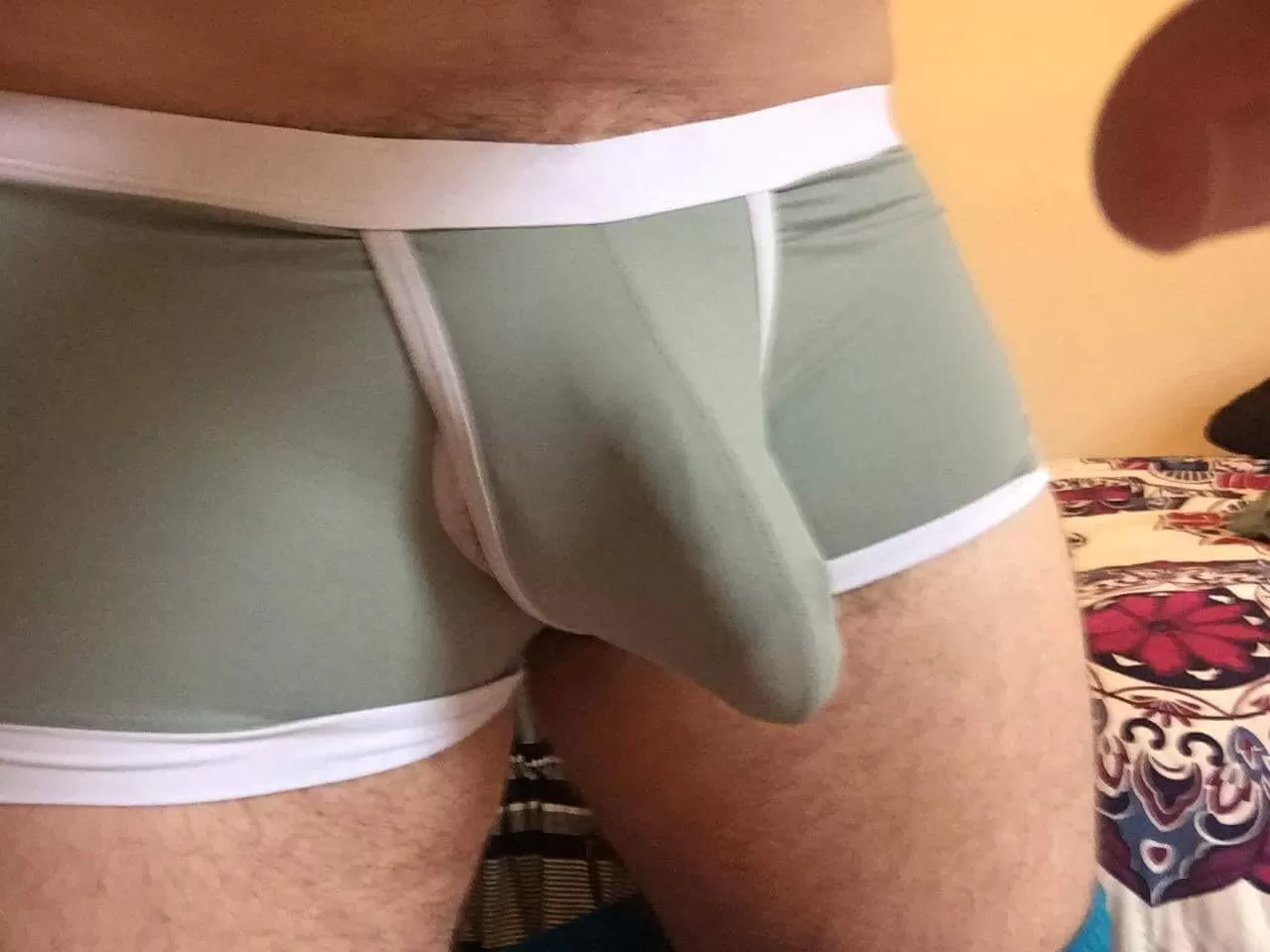 33 (m) upvote and Dm if you like.