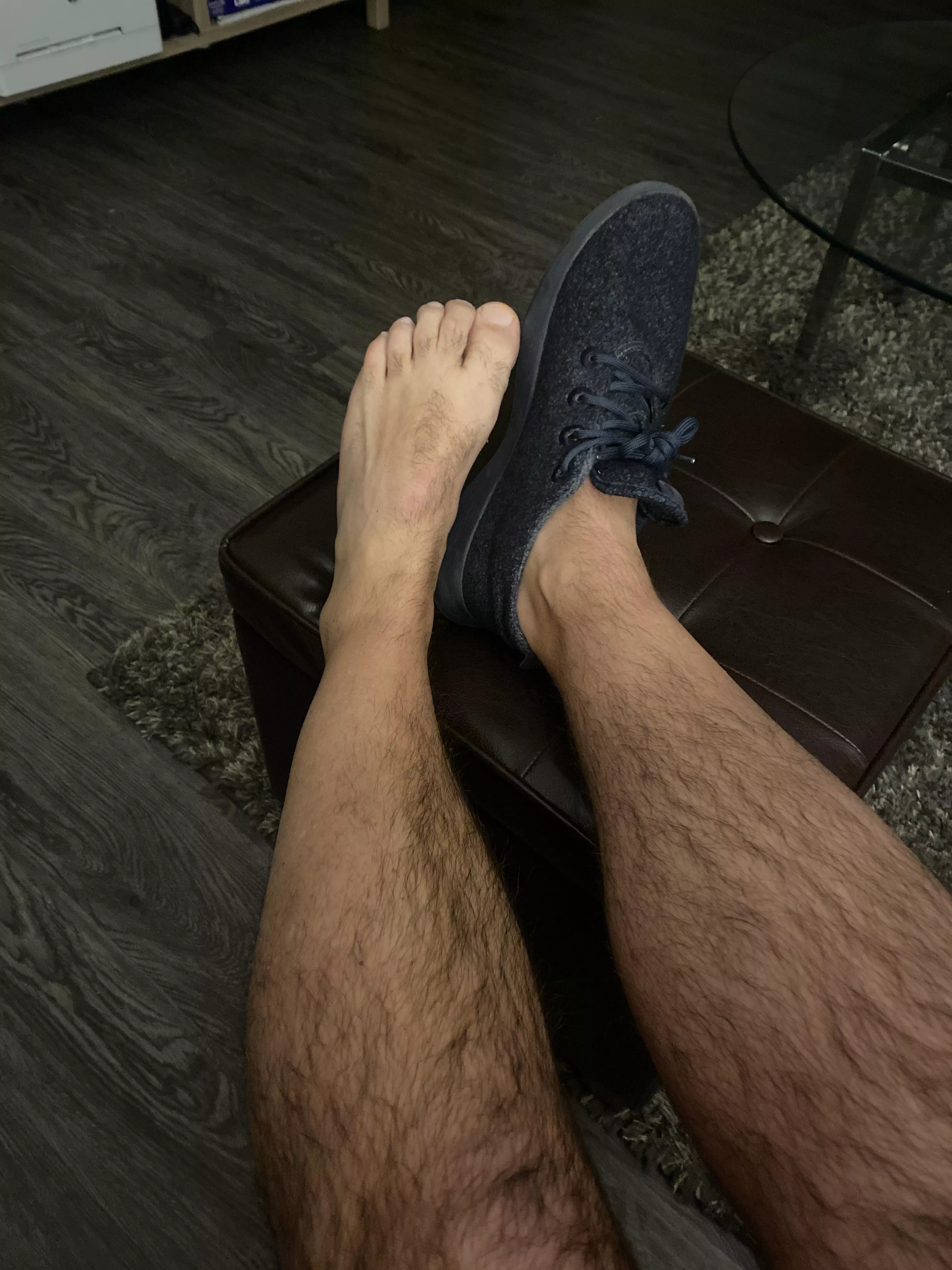 33/m/us, who wants my feet after wearing my allbirds all night without socks? Snap?