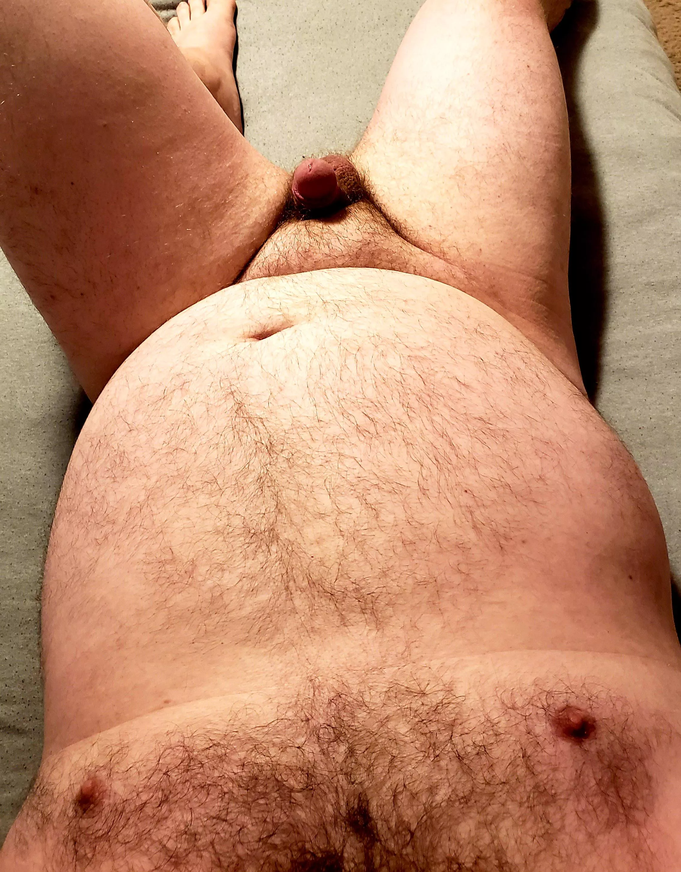 [34] any ladies up for a chat?