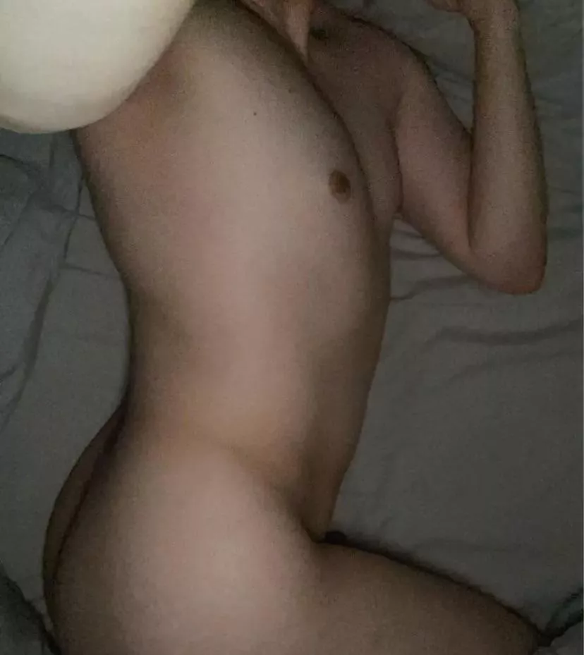 [34] M4M sub bottom with dinner warmed and ready.