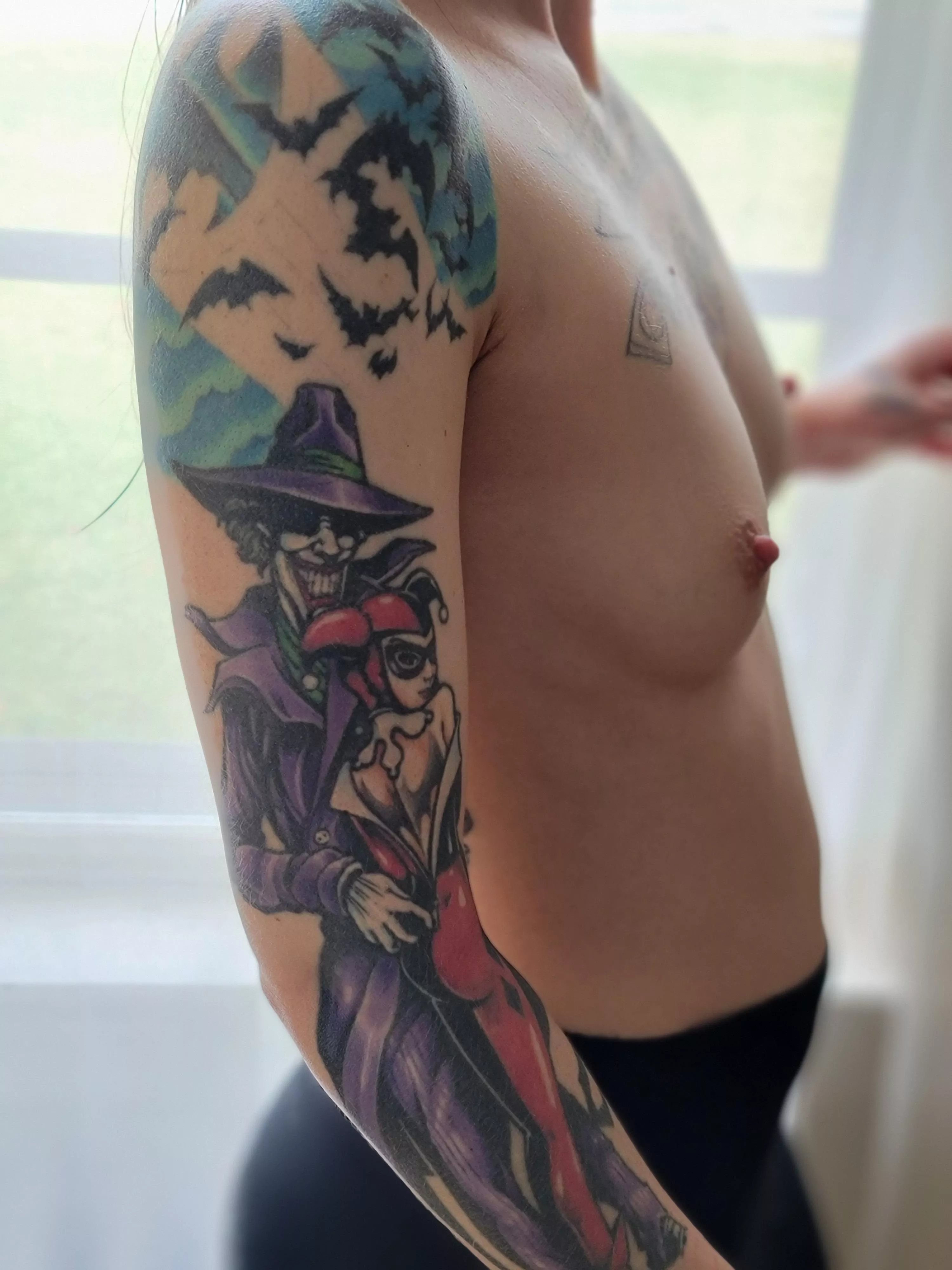 [34F] big tats & small tits 🙃