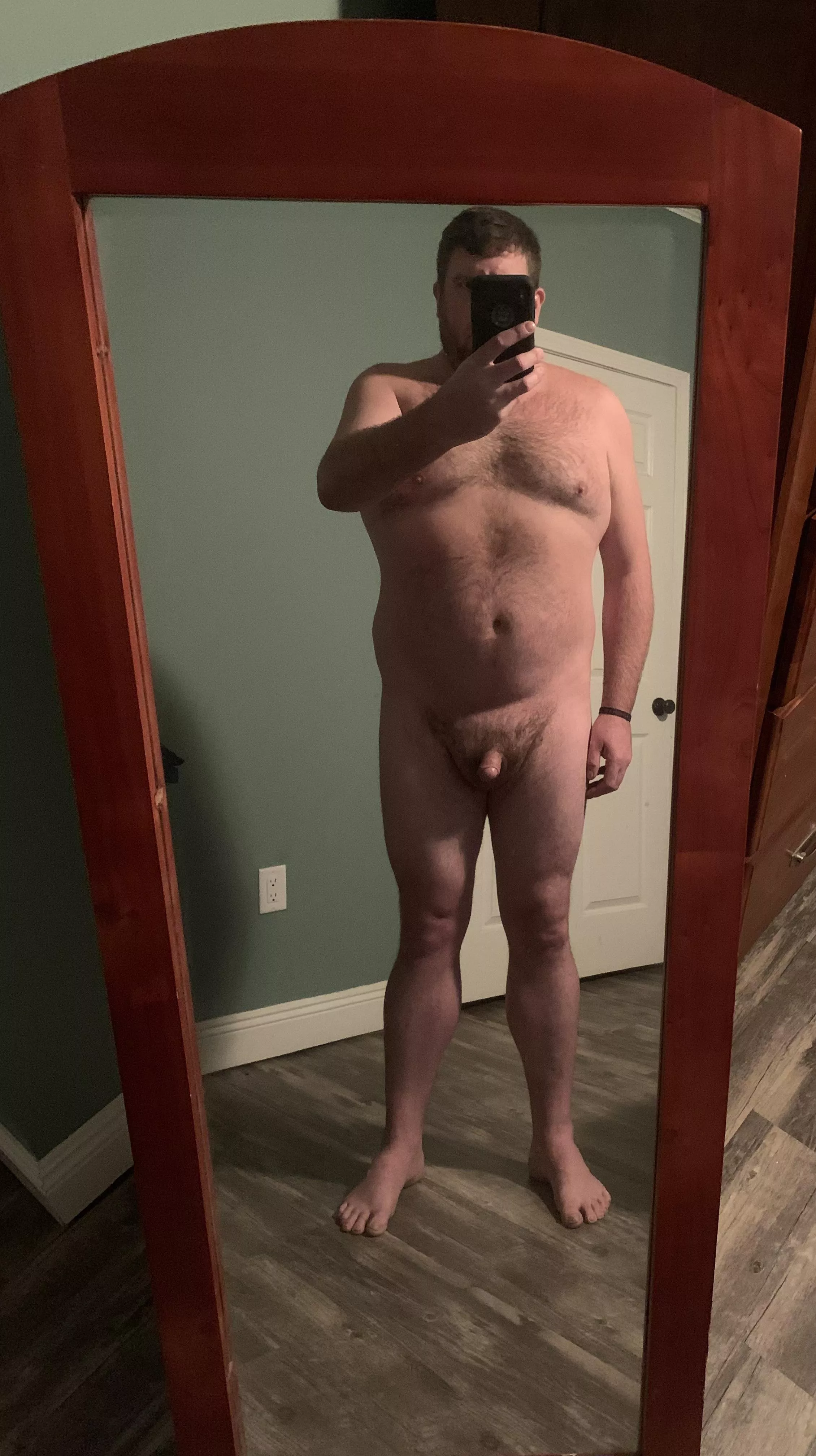 [35] 6â€™2 250 Football anyone?