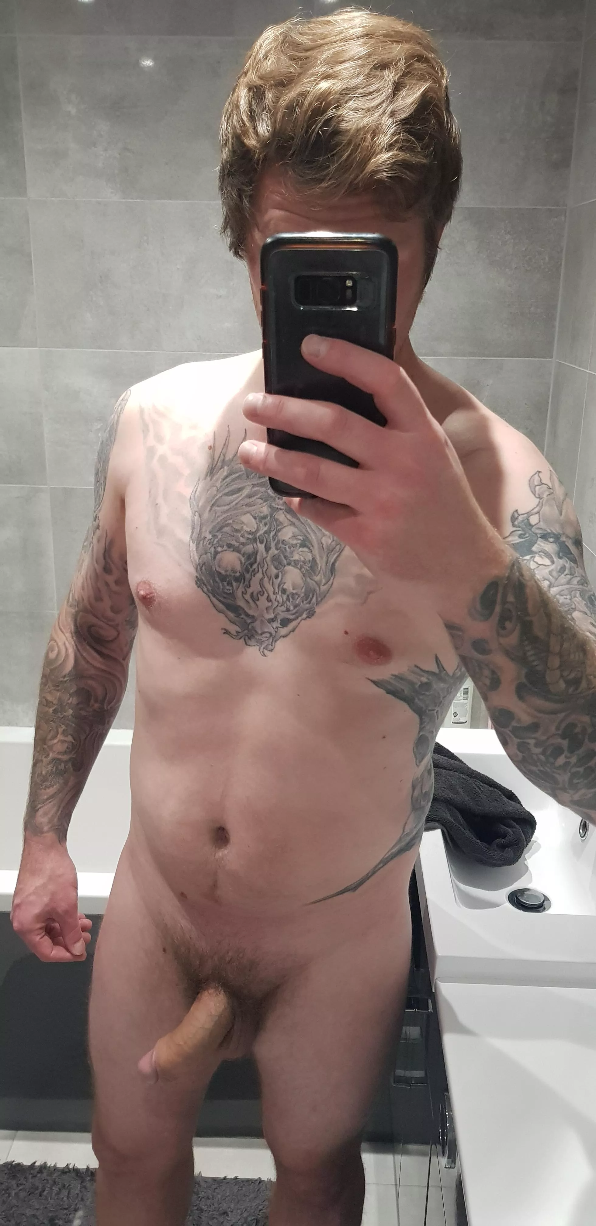 [35] Just sharing my dadbod!