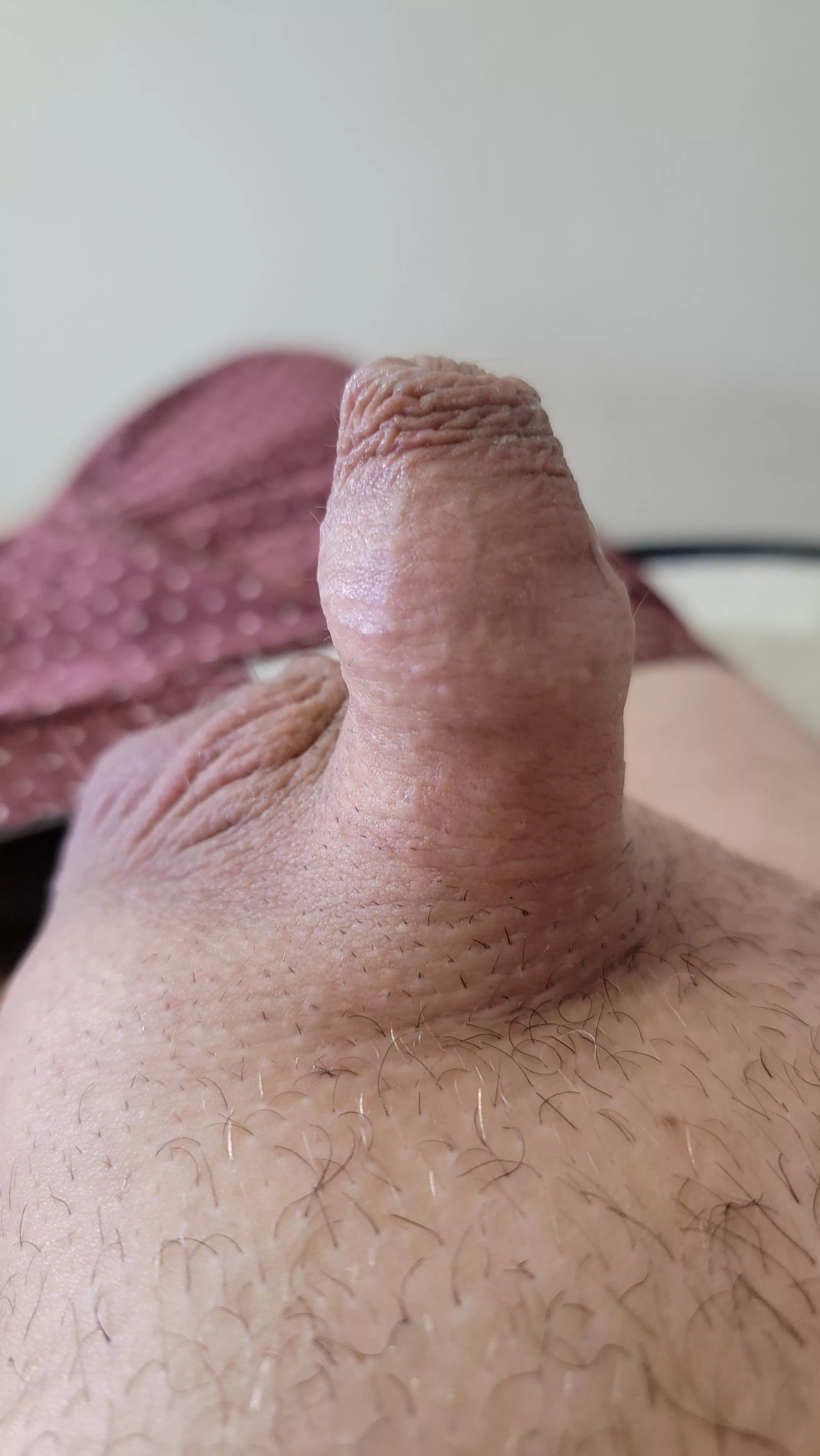 (36) Who wants to peel down the foreskin?