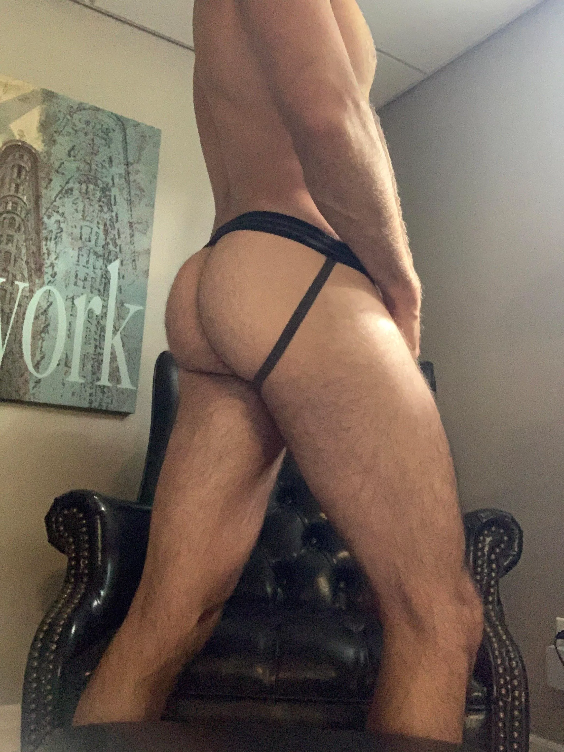 [39] bi married dad, discreet, looking to chat with other married dads. Wickr: bvs38