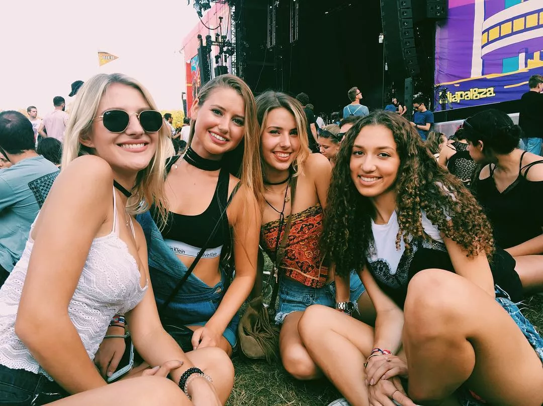 [4] Lolla