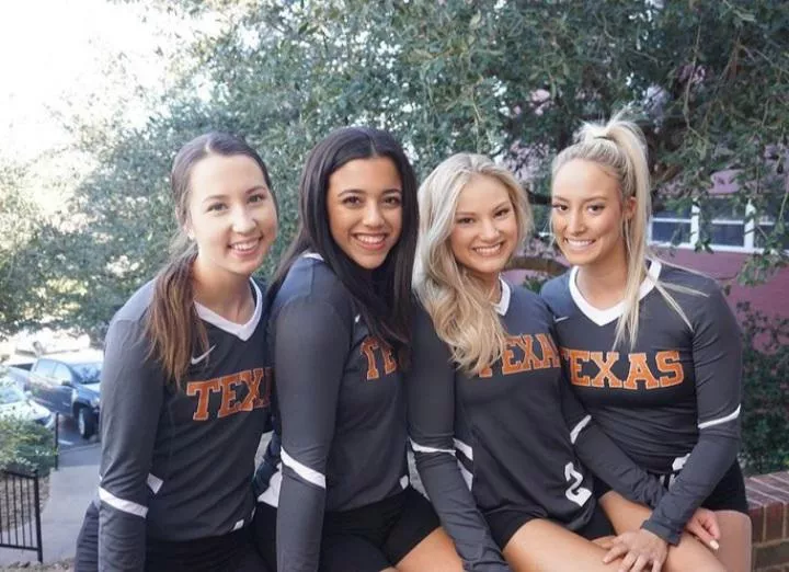 [4] Texas Girls (Left to Right)