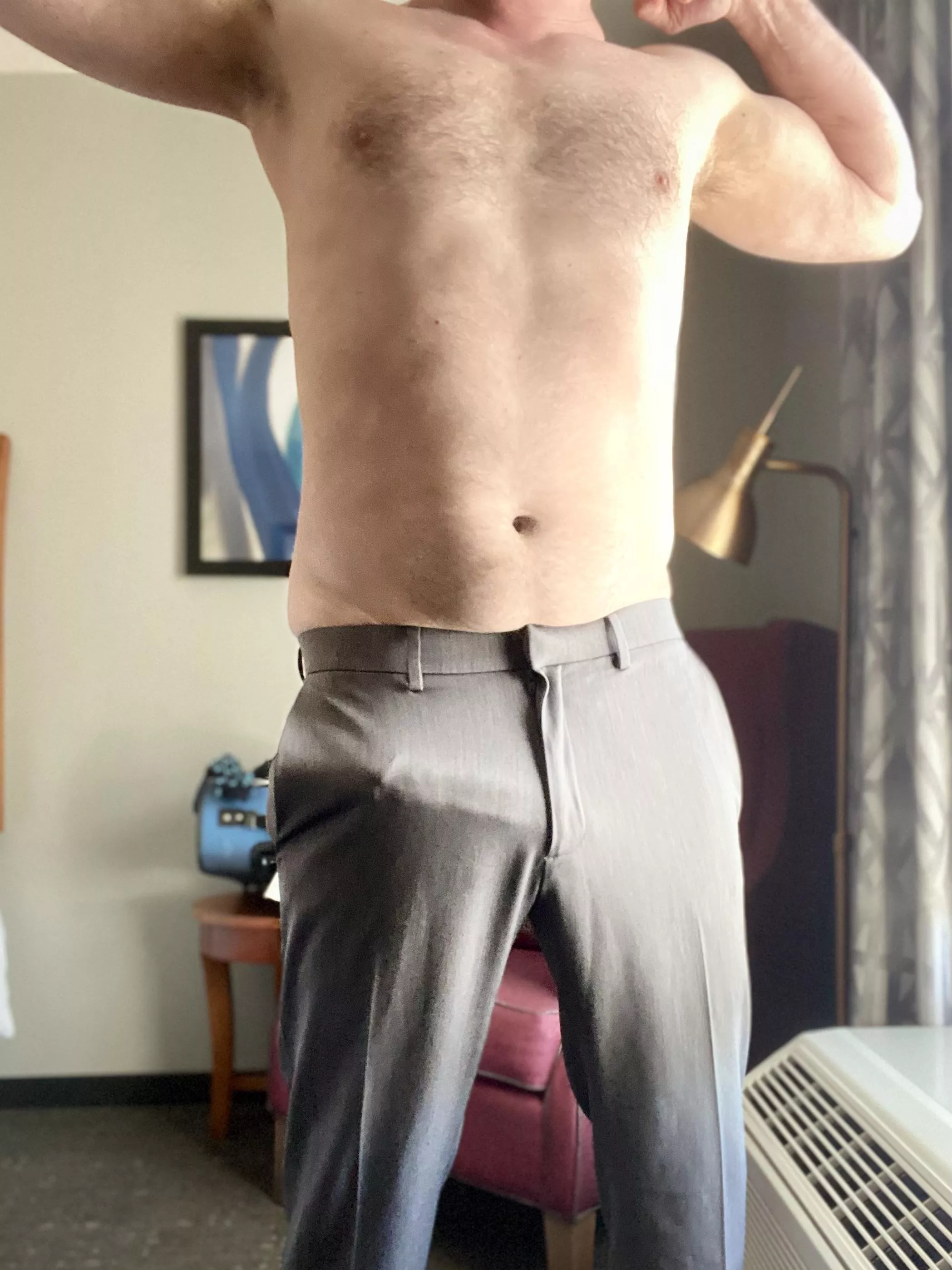 (41) nothing like a good stretch in the morning…😏