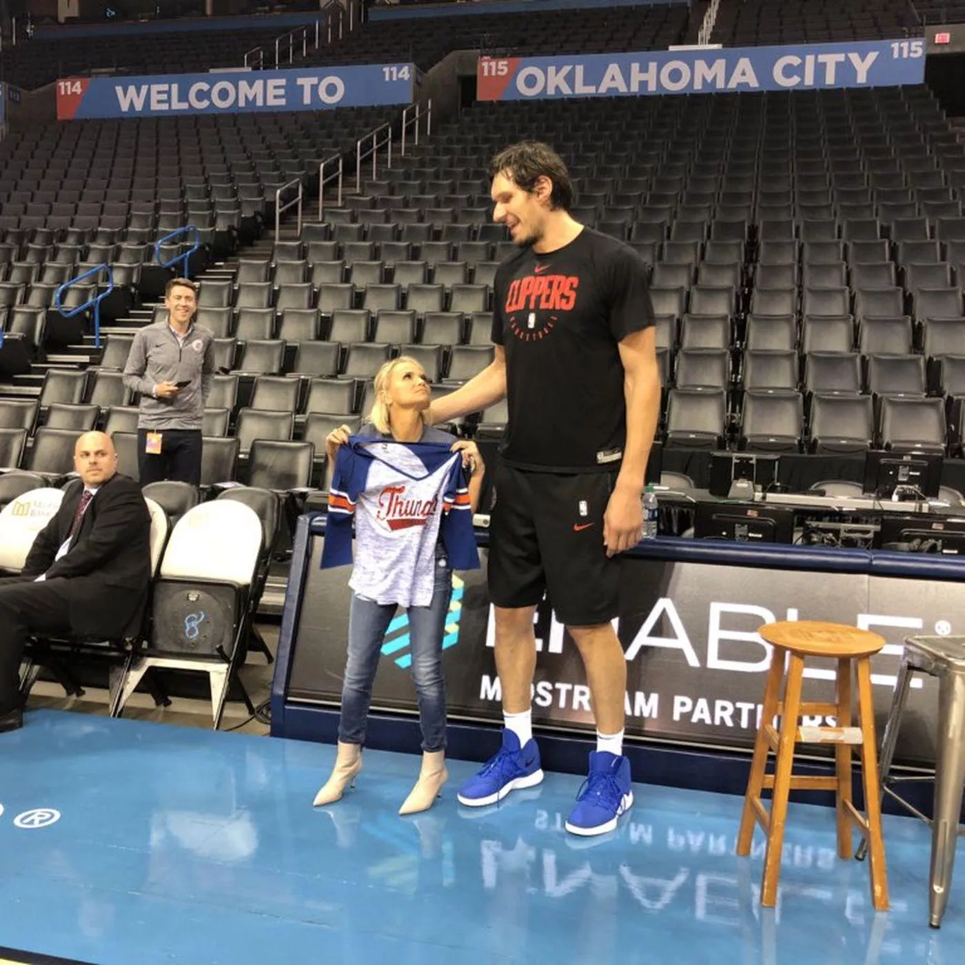 4â€™11 Kristen Chenoweth with 7â€™3 Clippers player Bogdan Marjanovic