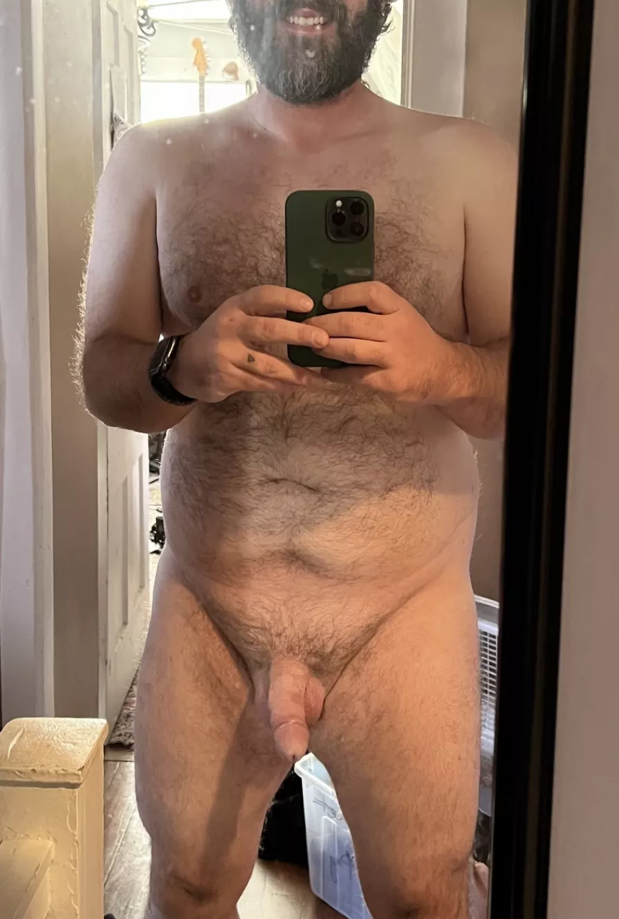 [44] Mirror selfie