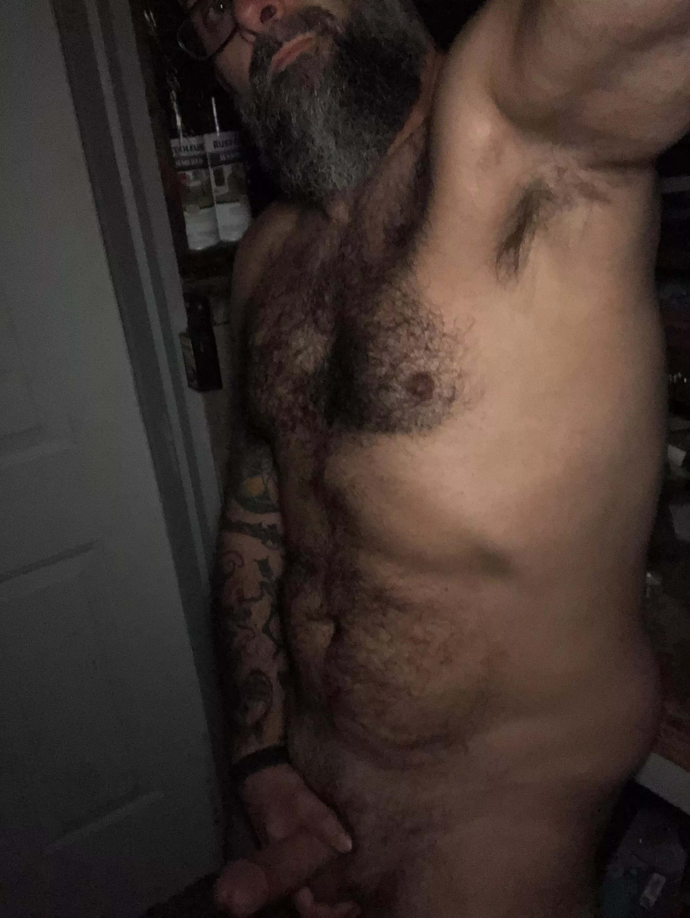 [47] Dadbod still gets the ladies excited, right?