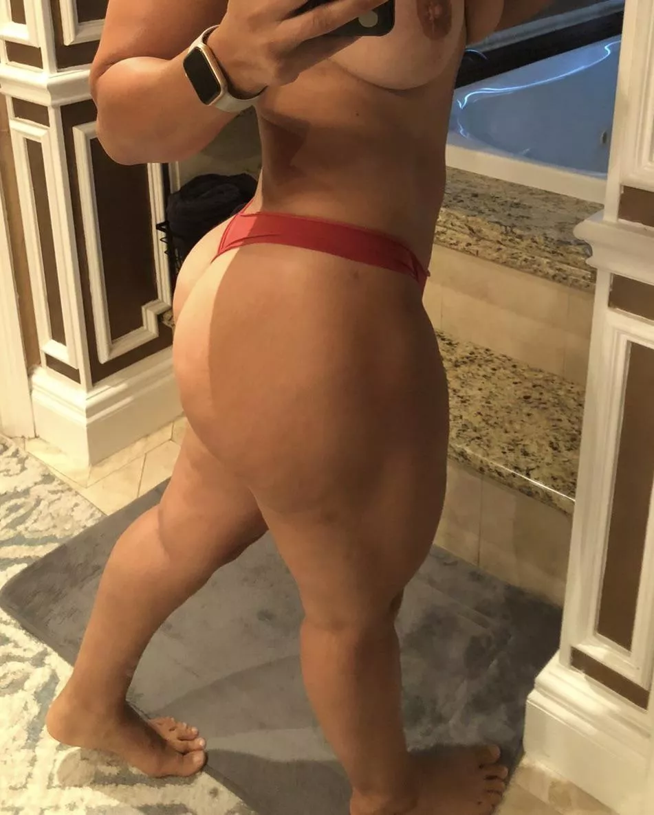 47 year old Latina big booty milf… smash?