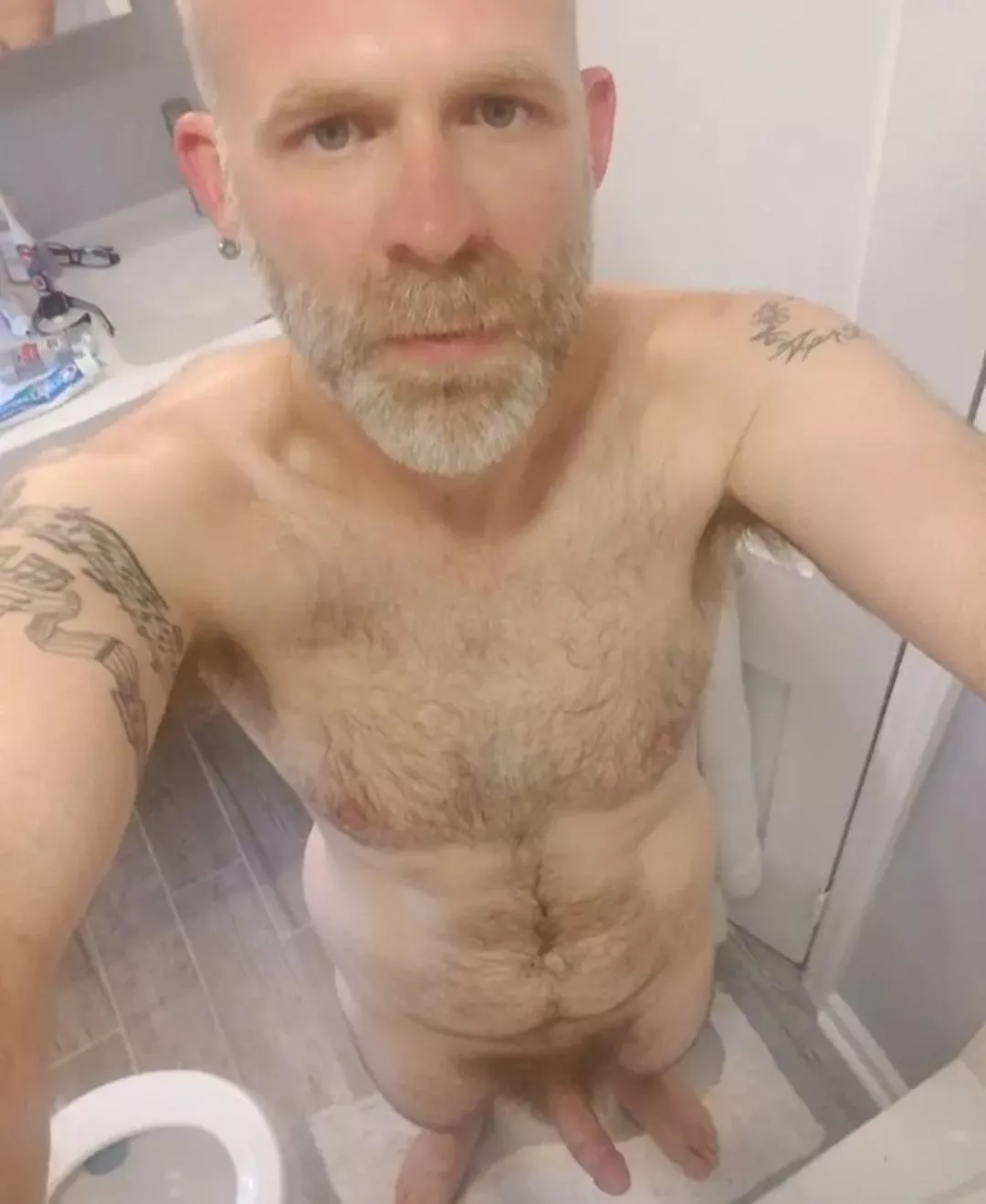 [48] Daddy is horny