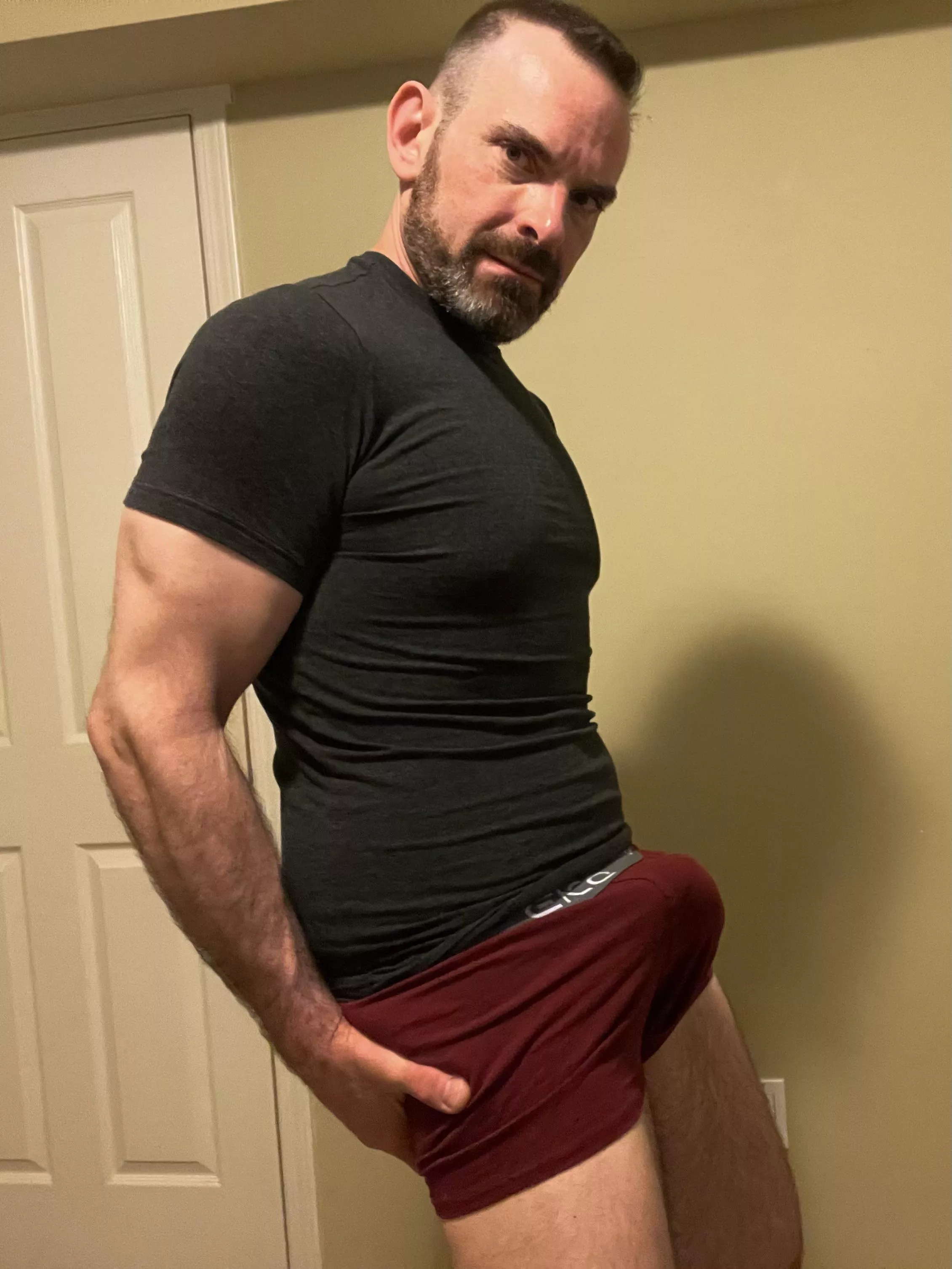 [50] I hope this bulge won’t show in public.